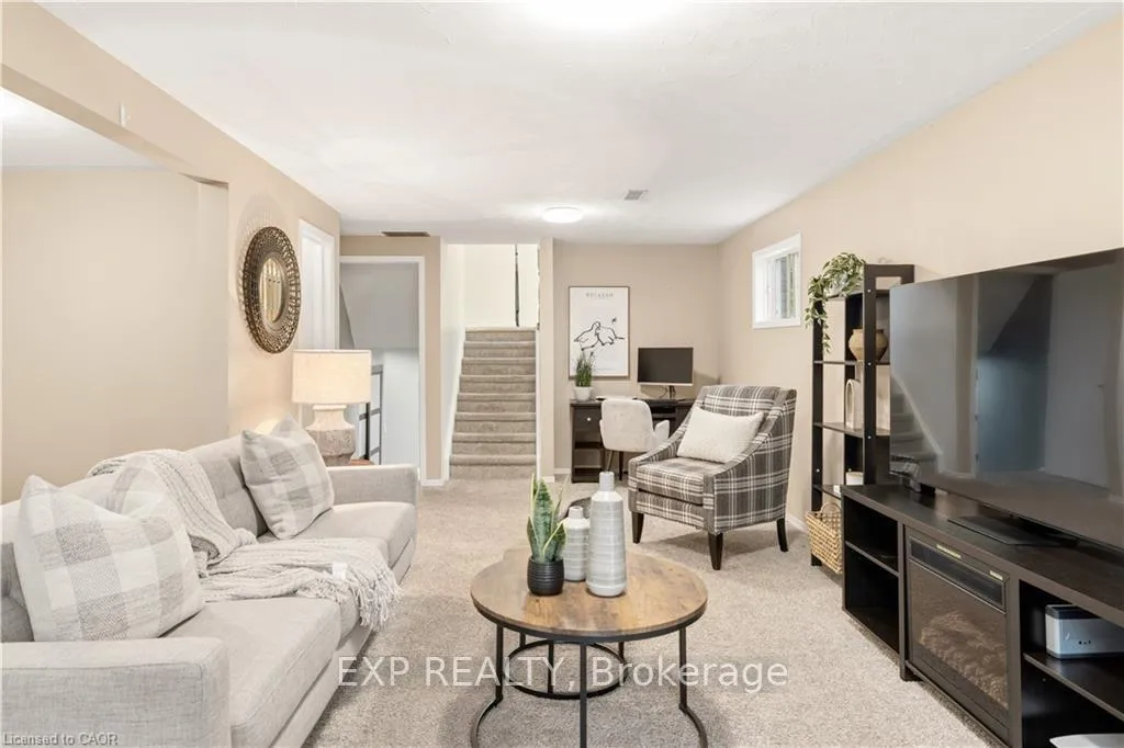 Photo 22 of 45 Catalina Court, Kitchener — HOMEH