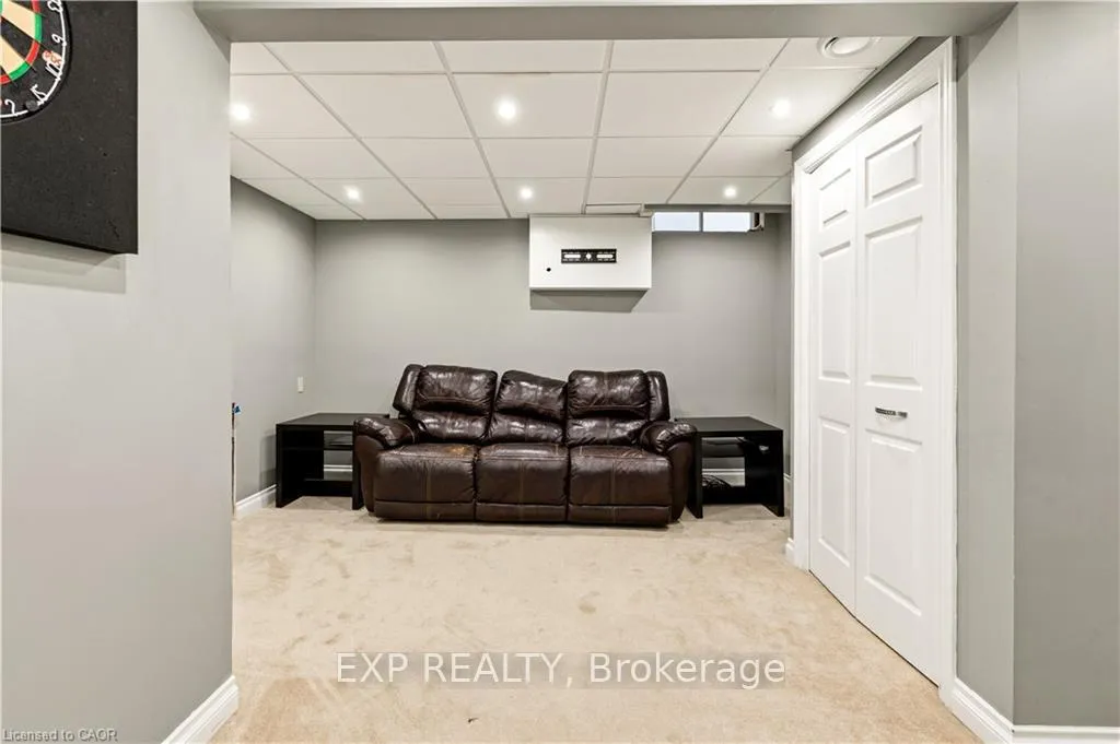 Photo 31 of 45 Catalina Court, Kitchener — HOMEH