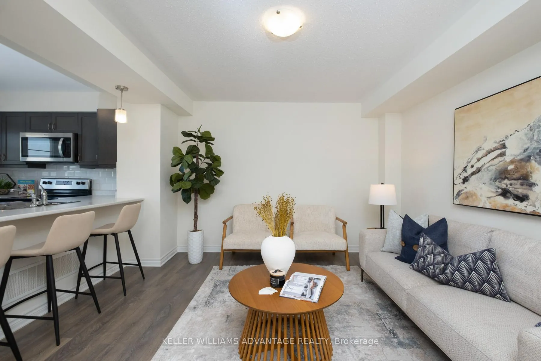 Photo 5 of 73 Cleanside Road, Scarborough, Clairlea-Birchmount — HOMEH