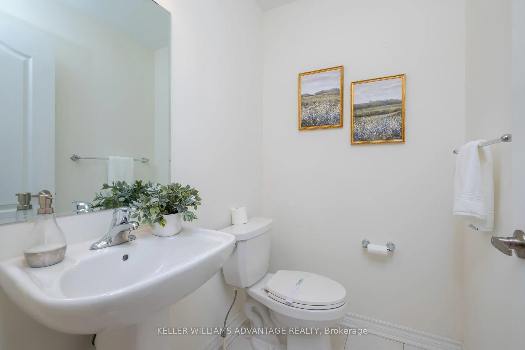 Photo 7 of 73 Cleanside Road, Scarborough, Clairlea-Birchmount — HOMEH