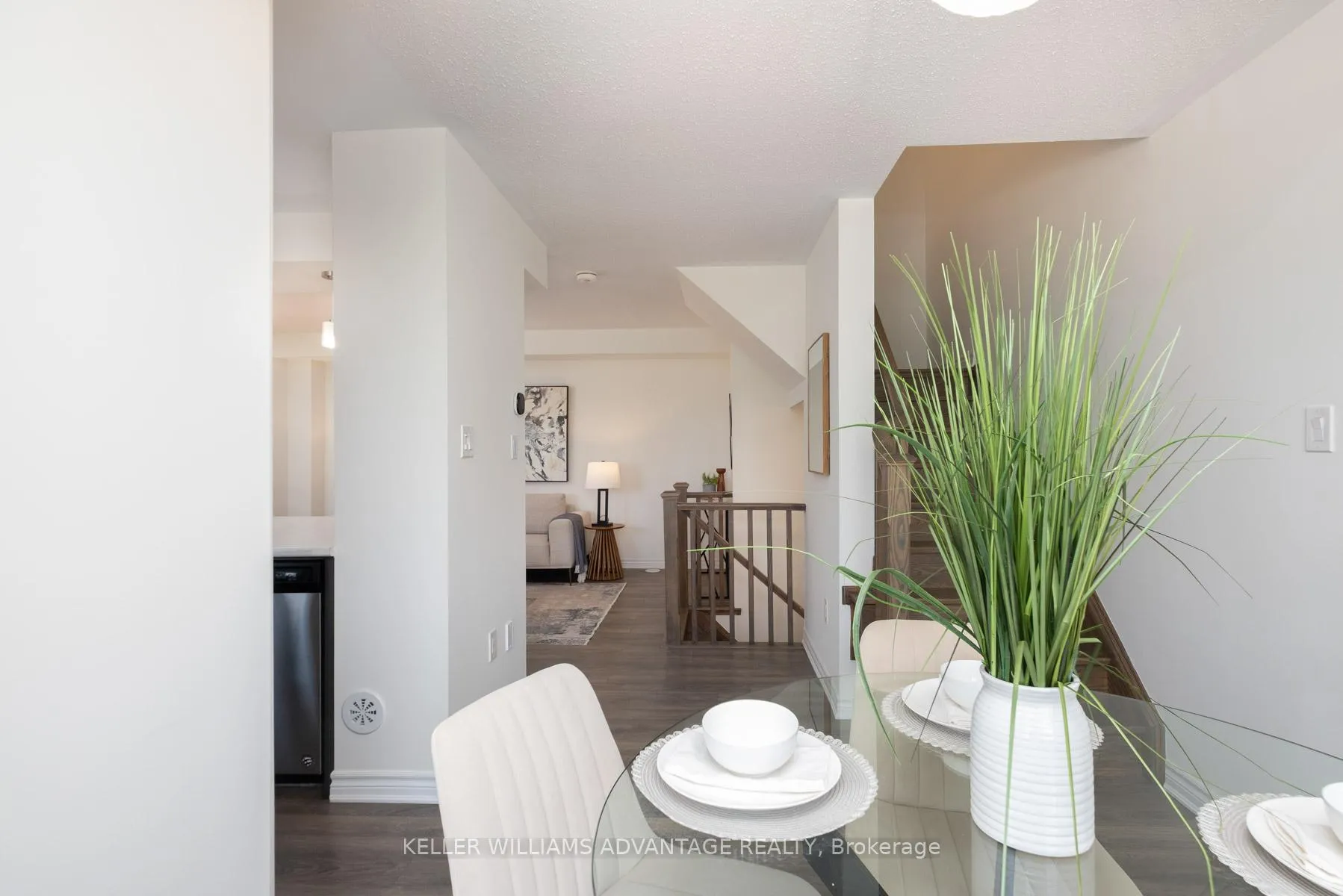 Photo 18 of 73 Cleanside Road, Scarborough, Clairlea-Birchmount — HOMEH