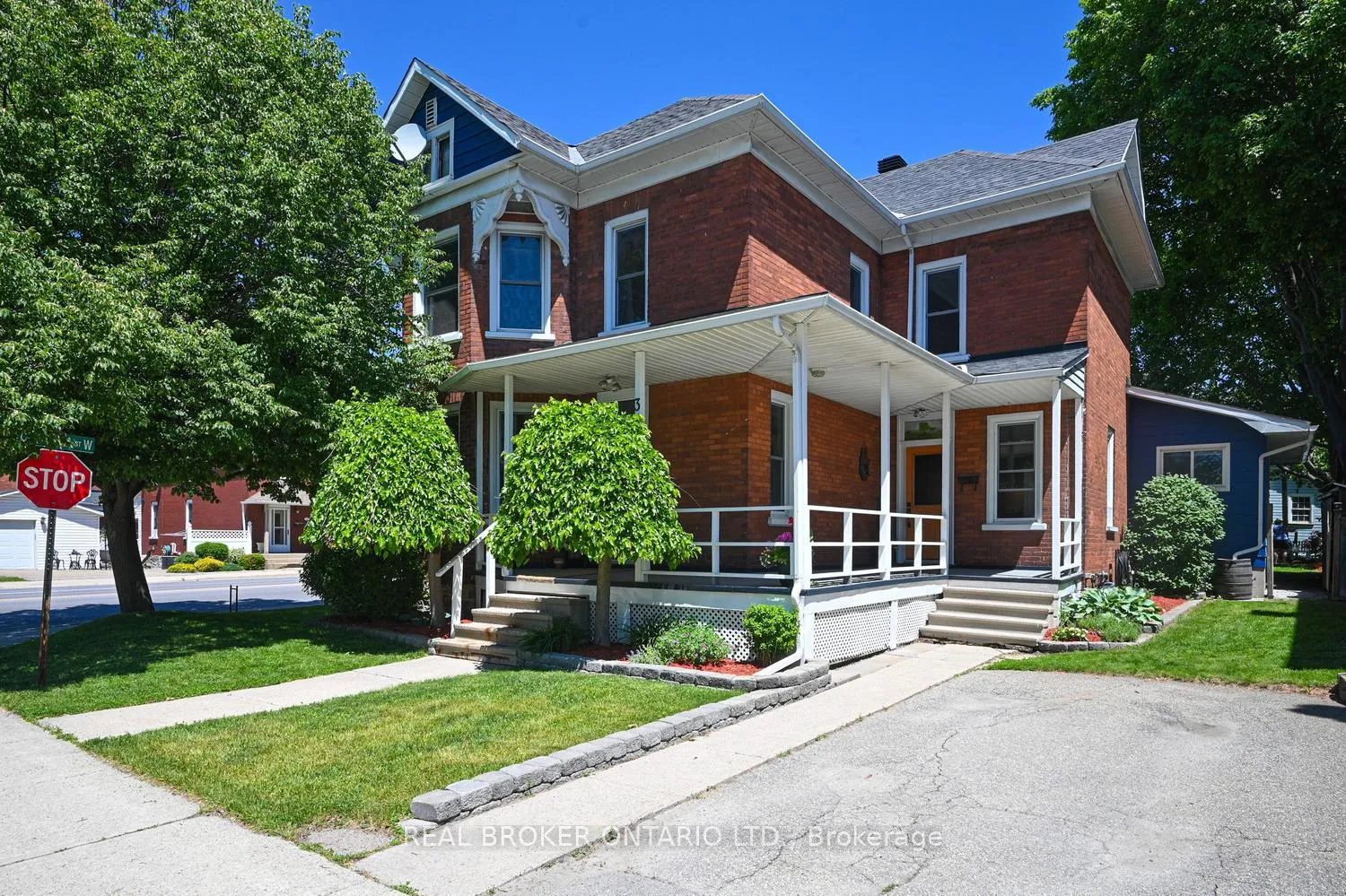 Photo 3 of 39 Mcewen Avenue, Smiths Falls — HOMEH