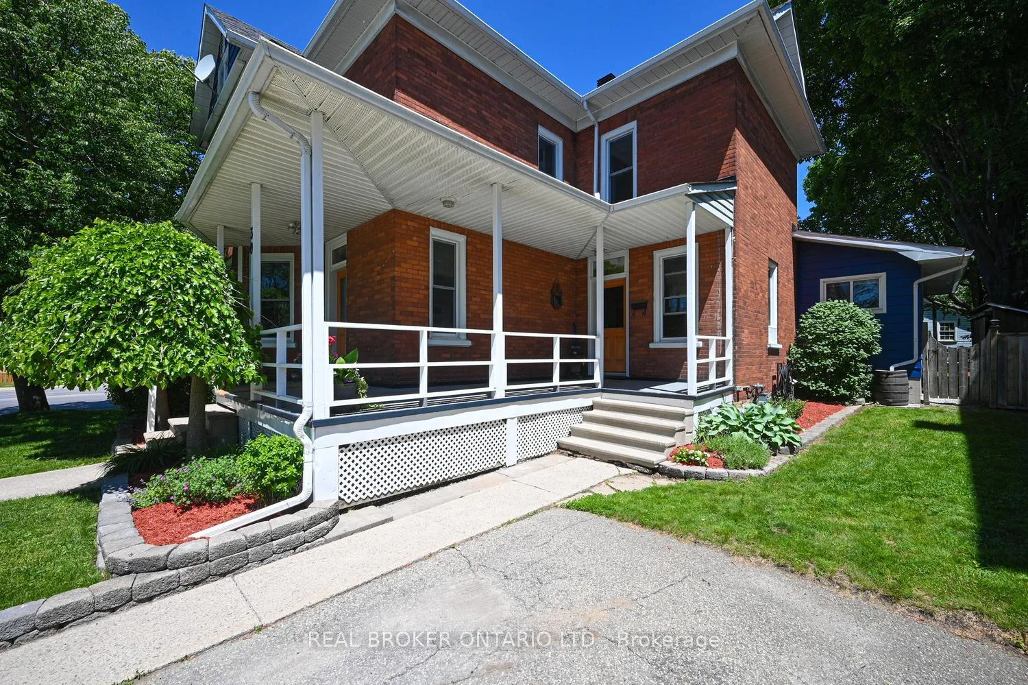 Photo 4 of 39 Mcewen Avenue, Smiths Falls — HOMEH