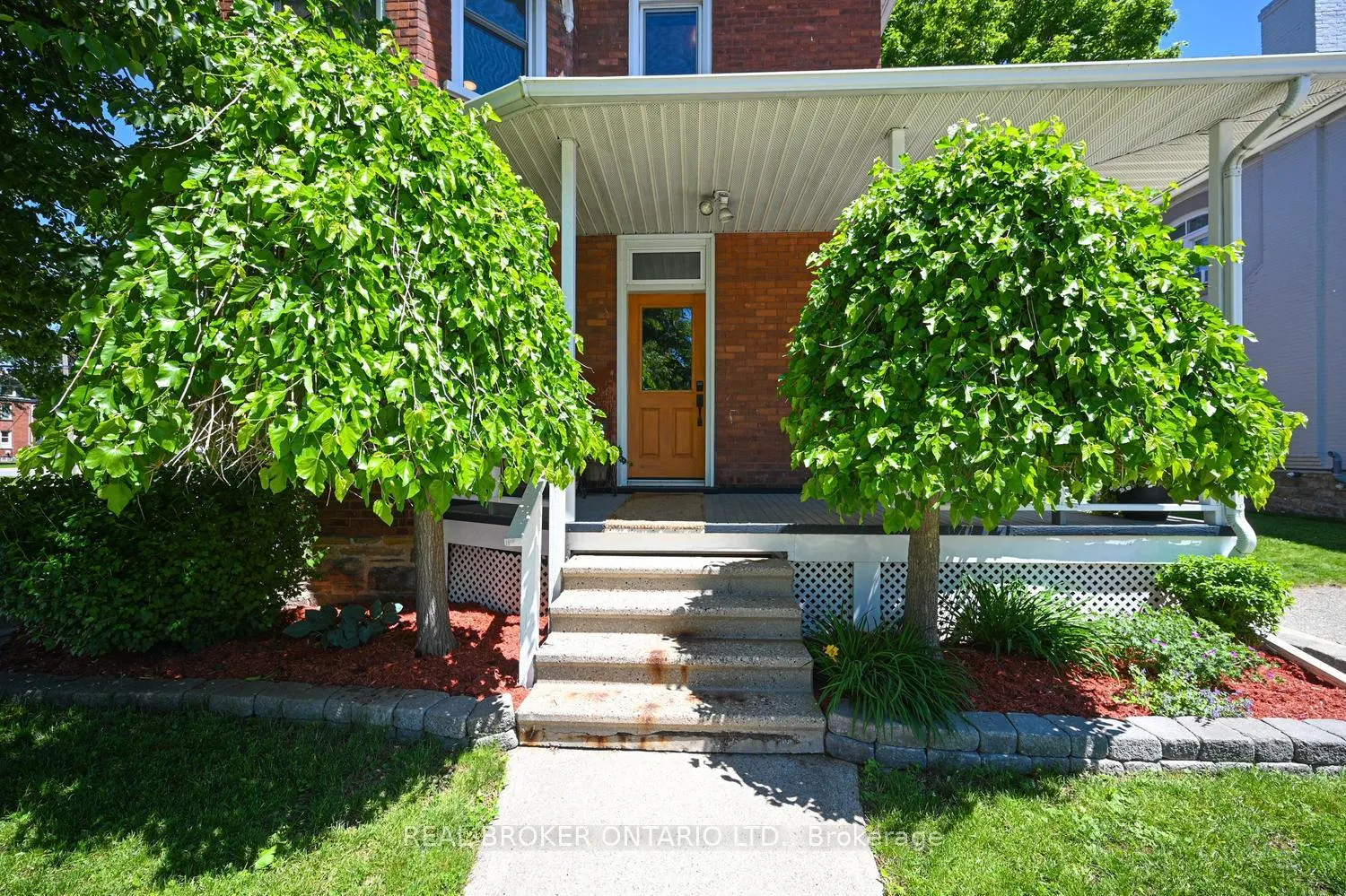 Photo 5 of 39 Mcewen Avenue, Smiths Falls — HOMEH
