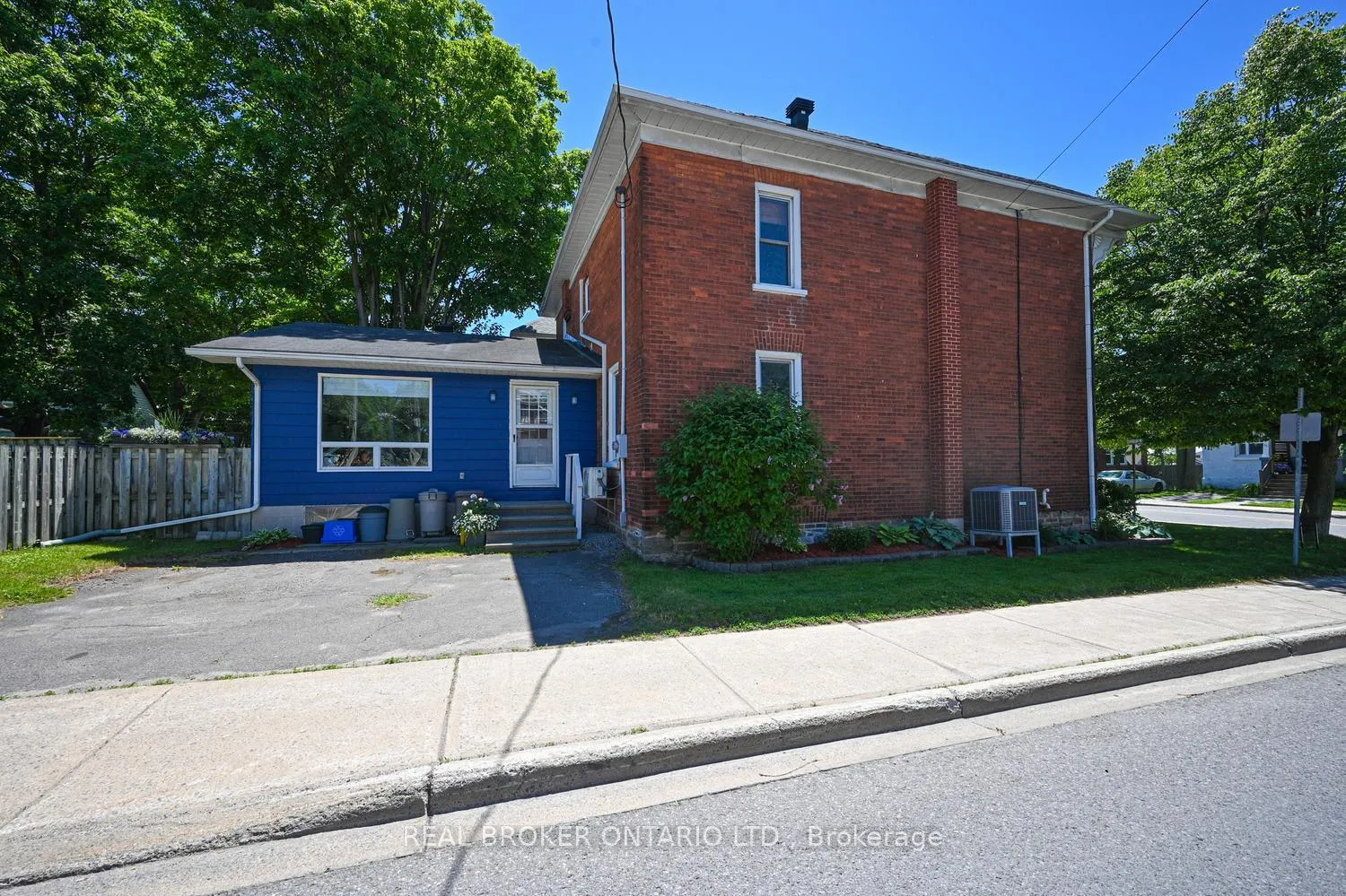 Photo 36 of 39 Mcewen Avenue, Smiths Falls — HOMEH
