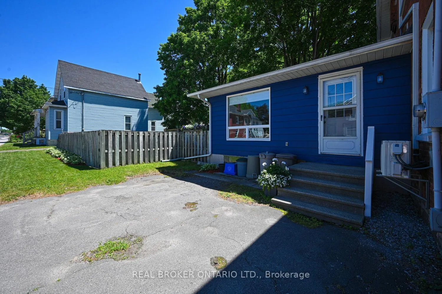 Photo 37 of 39 Mcewen Avenue, Smiths Falls — HOMEH