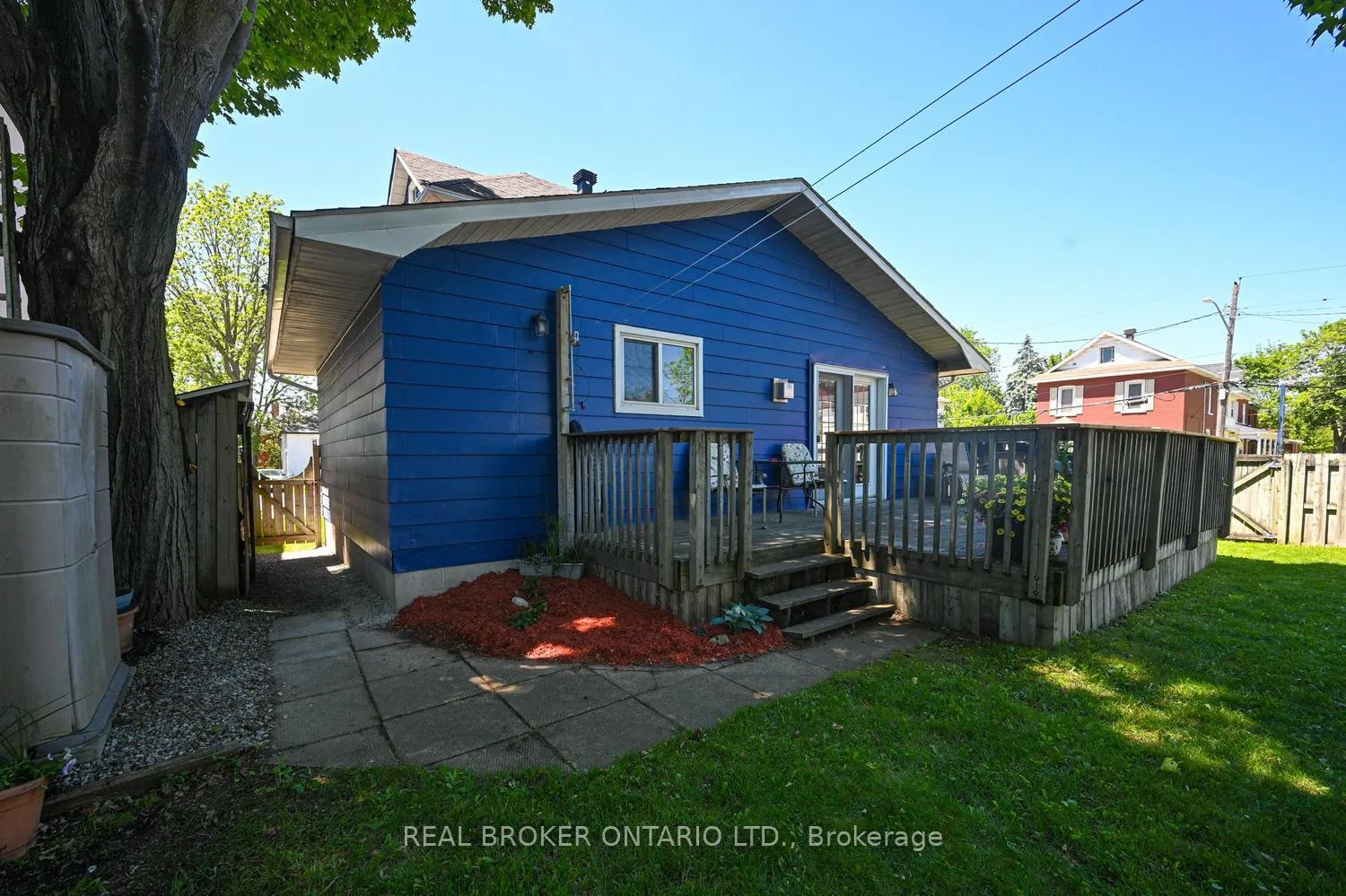 Photo 40 of 39 Mcewen Avenue, Smiths Falls — HOMEH