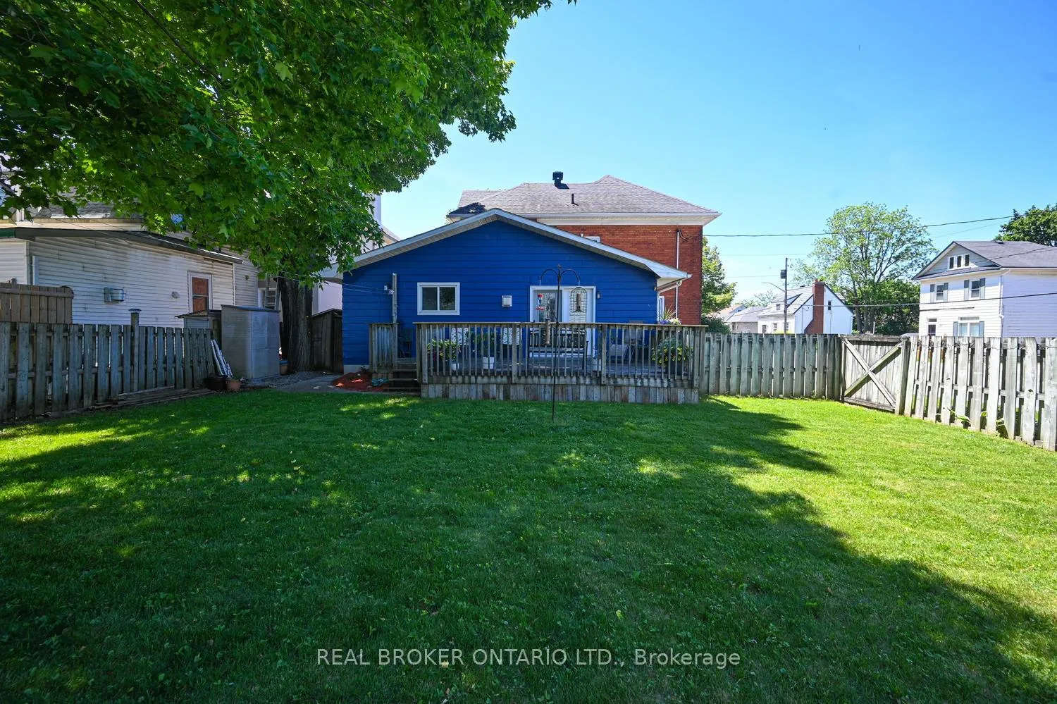 Photo 43 of 39 Mcewen Avenue, Smiths Falls — HOMEH