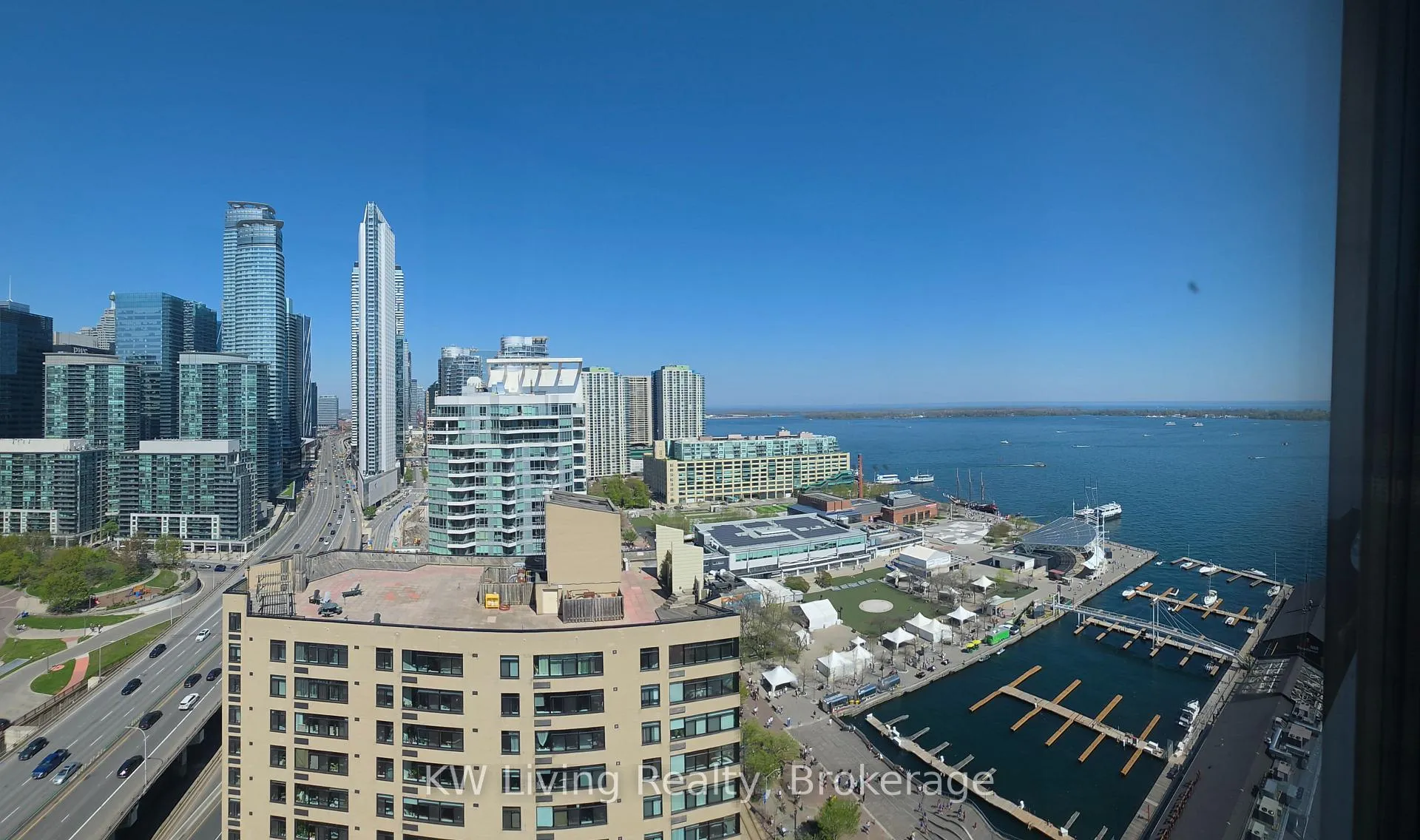 Photo 18 of Unit 2608, 260 Queens Quay W, Toronto, Waterfront Communities — HOMEH