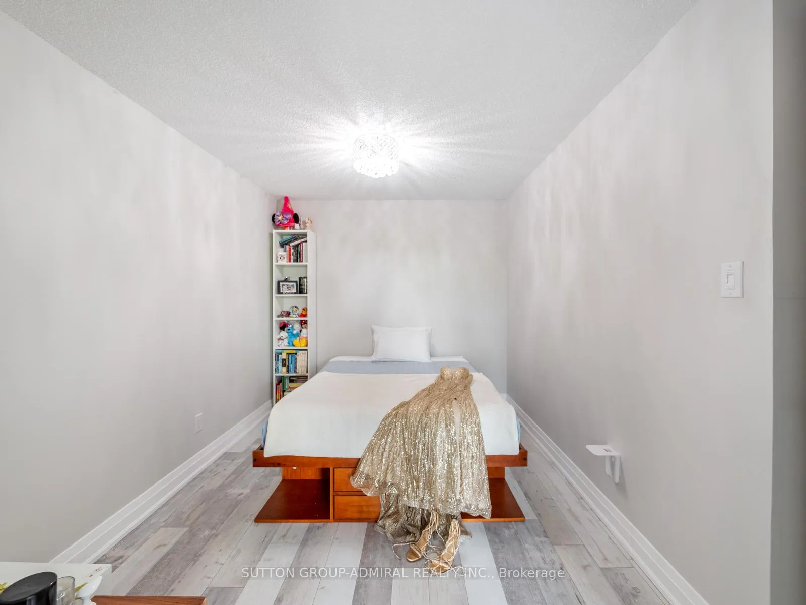 Photo 18 of Unit 401, 14924 Yonge Street, Aurora, Aurora Village — HOMEH