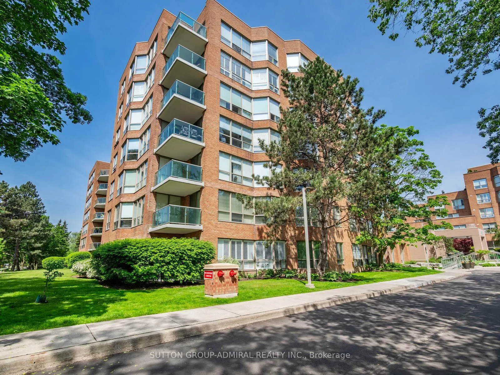 Photo 27 of Unit 401, 14924 Yonge Street, Aurora, Aurora Village — HOMEH