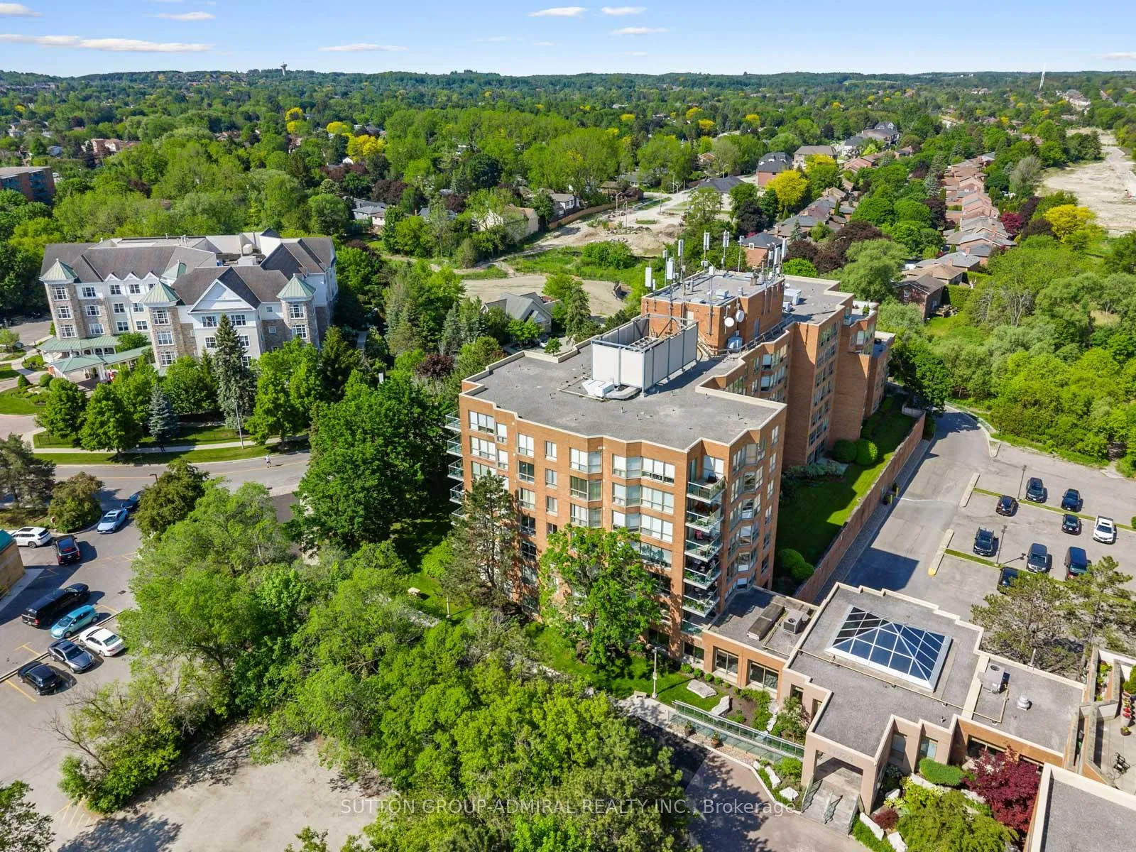 Photo 30 of Unit 401, 14924 Yonge Street, Aurora, Aurora Village — HOMEH