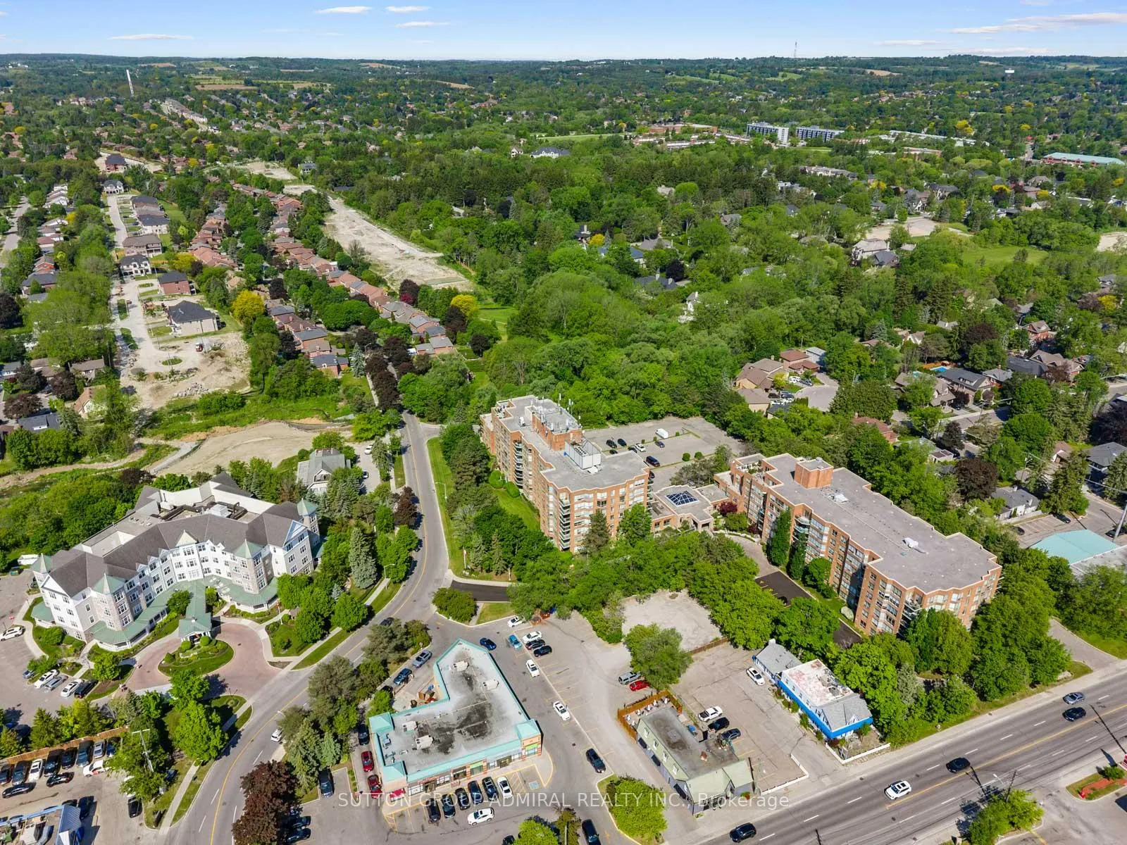 Photo 36 of Unit 401, 14924 Yonge Street, Aurora, Aurora Village — HOMEH