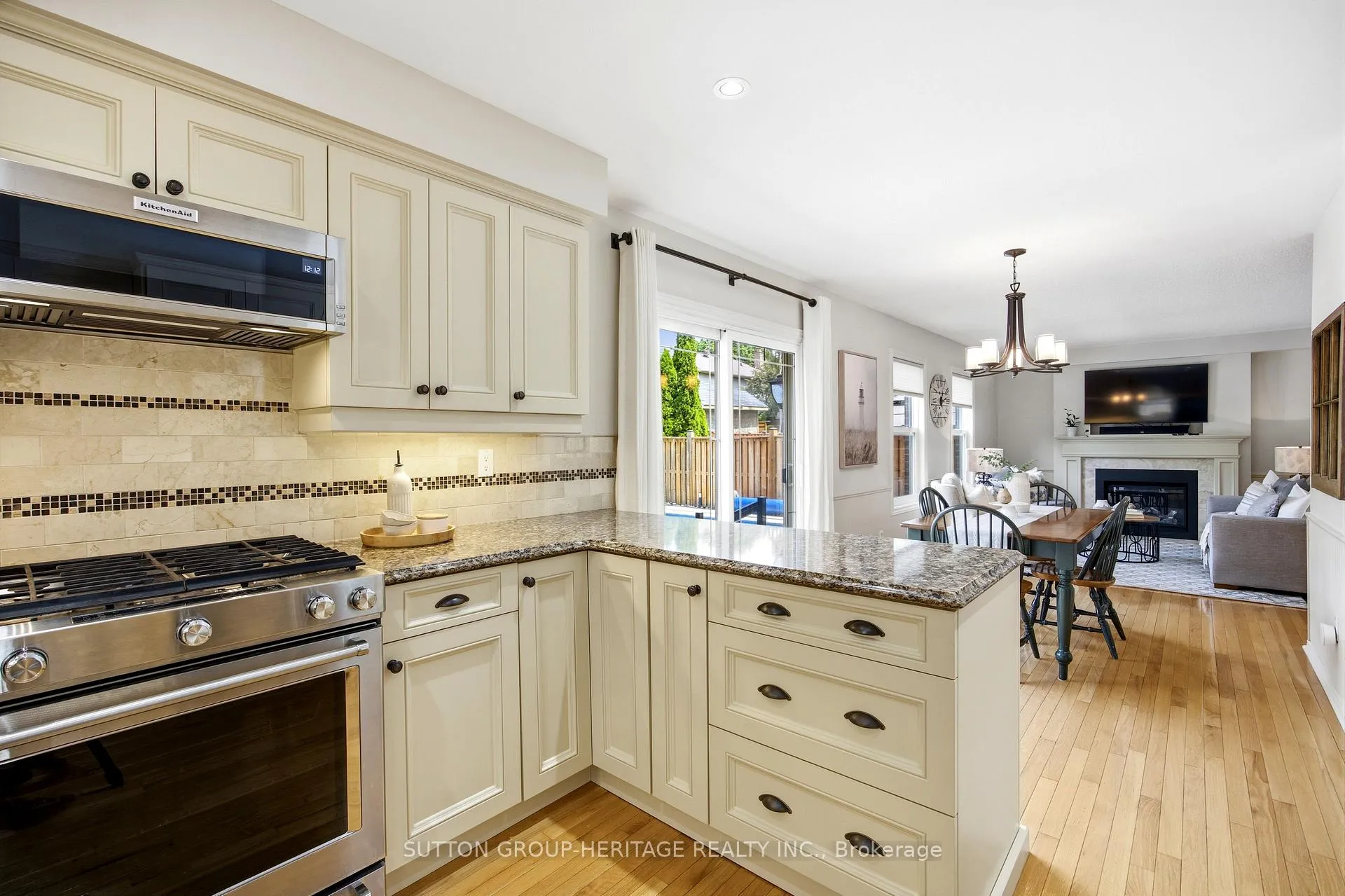 Photo 15 of 532 Beech Street E, Whitby, Pringle Creek — HOMEH