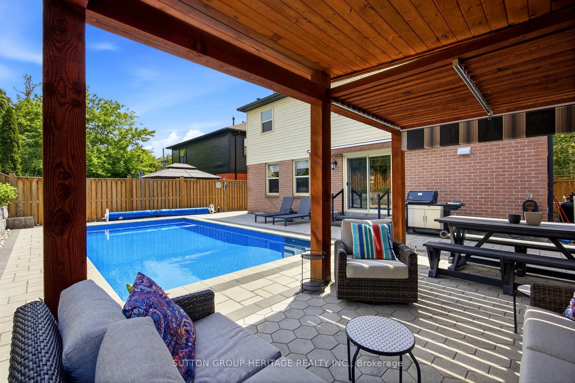Photo 42 of 532 Beech Street E, Whitby, Pringle Creek — HOMEH