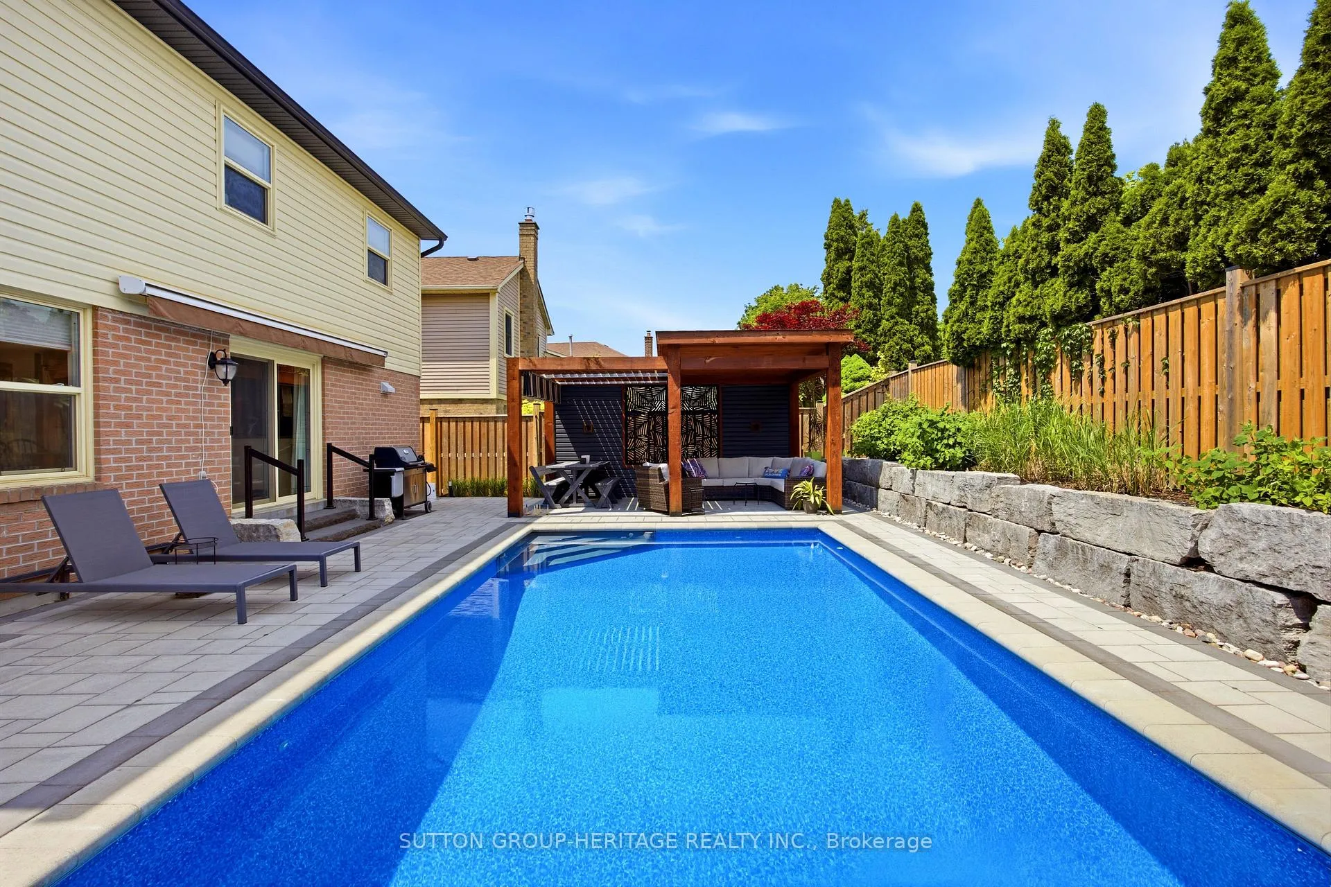 Photo 44 of 532 Beech Street E, Whitby, Pringle Creek — HOMEH