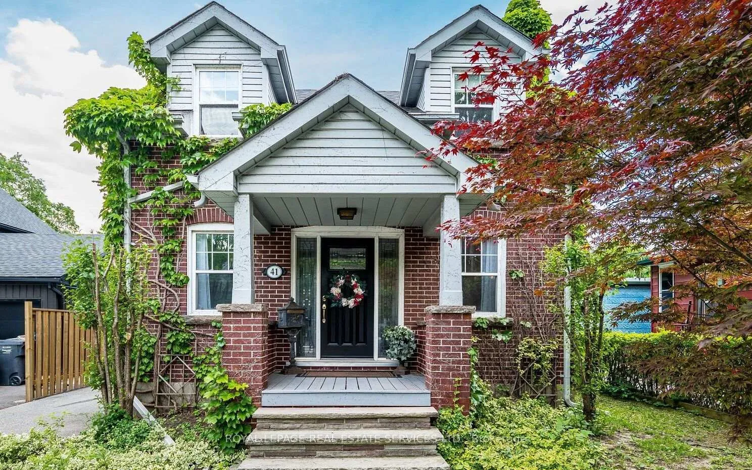 Photo 2 of 41 Wellington Street W, Brampton, Downtown Brampton — HOMEH
