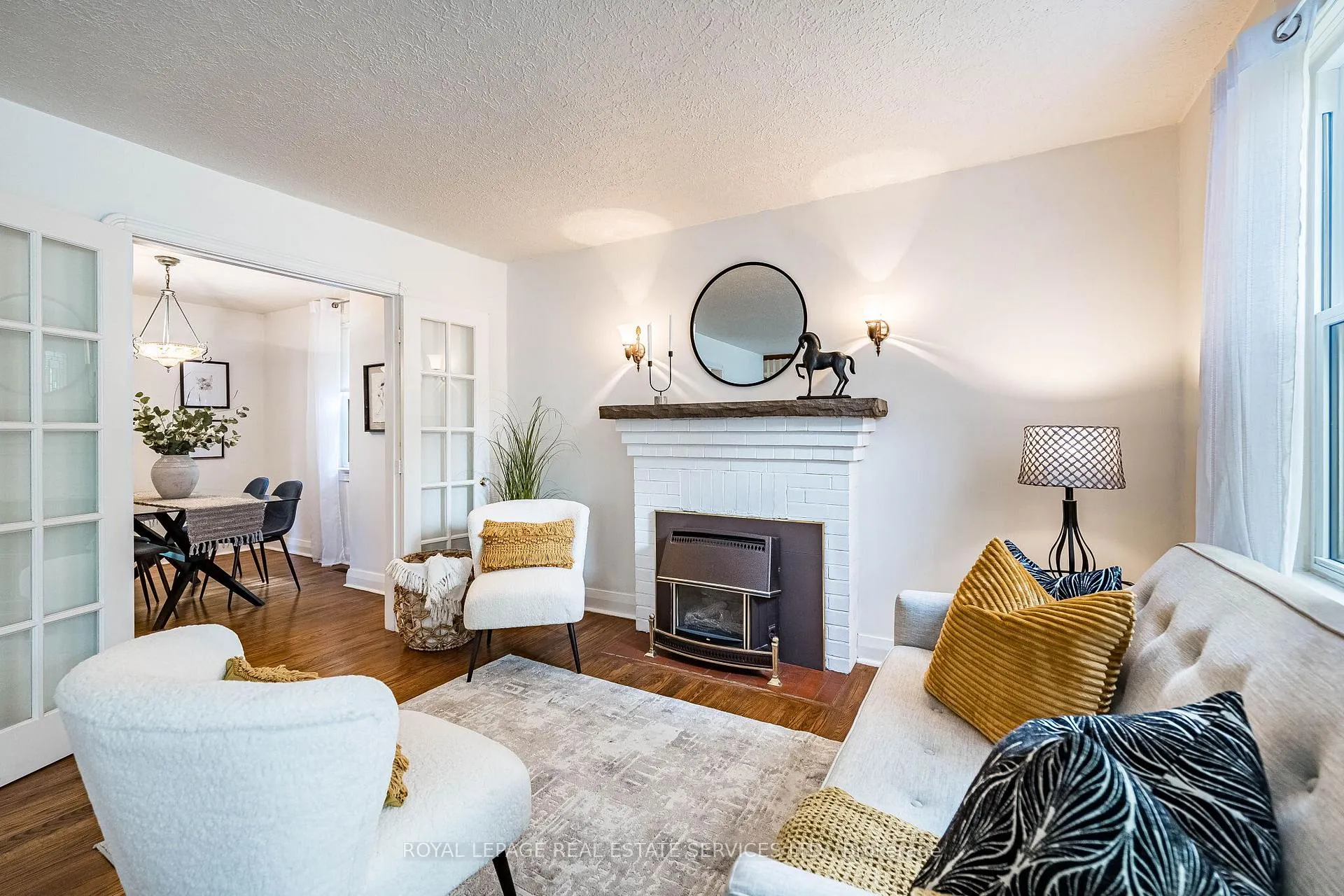 Photo 8 of 41 Wellington Street W, Brampton, Downtown Brampton — HOMEH