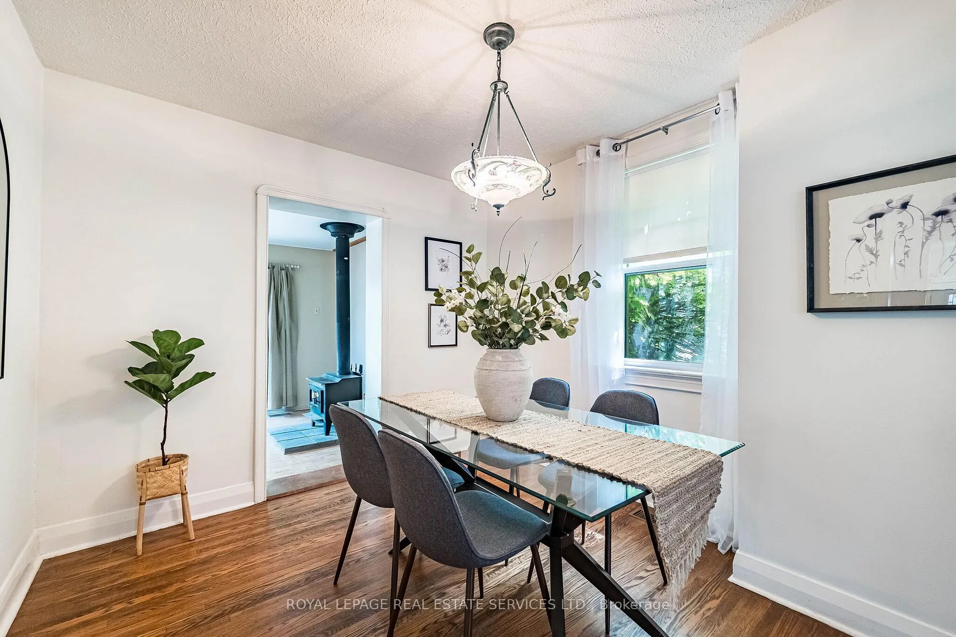 Photo 10 of 41 Wellington Street W, Brampton, Downtown Brampton — HOMEH