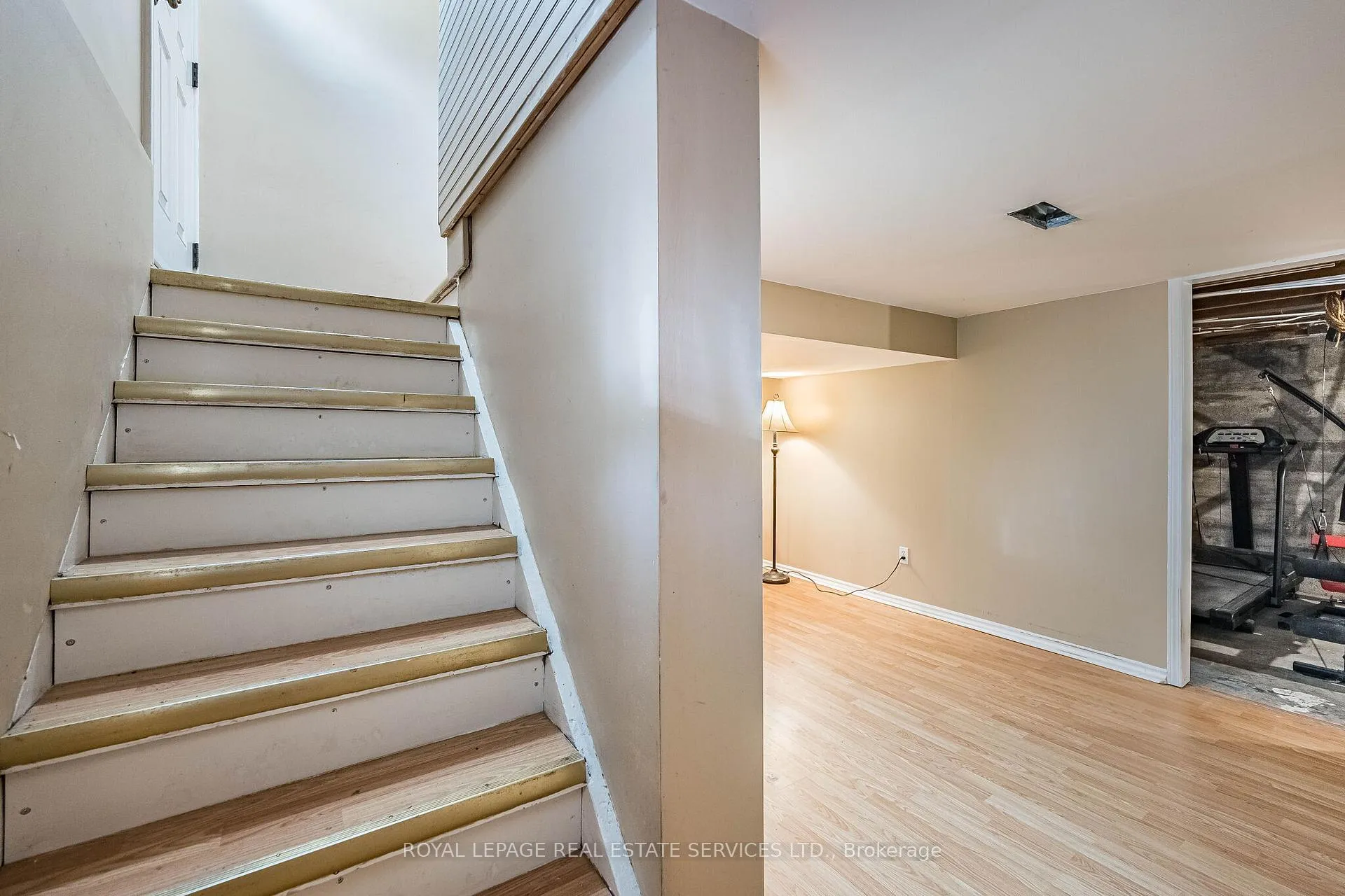 Photo 25 of 41 Wellington Street W, Brampton, Downtown Brampton — HOMEH