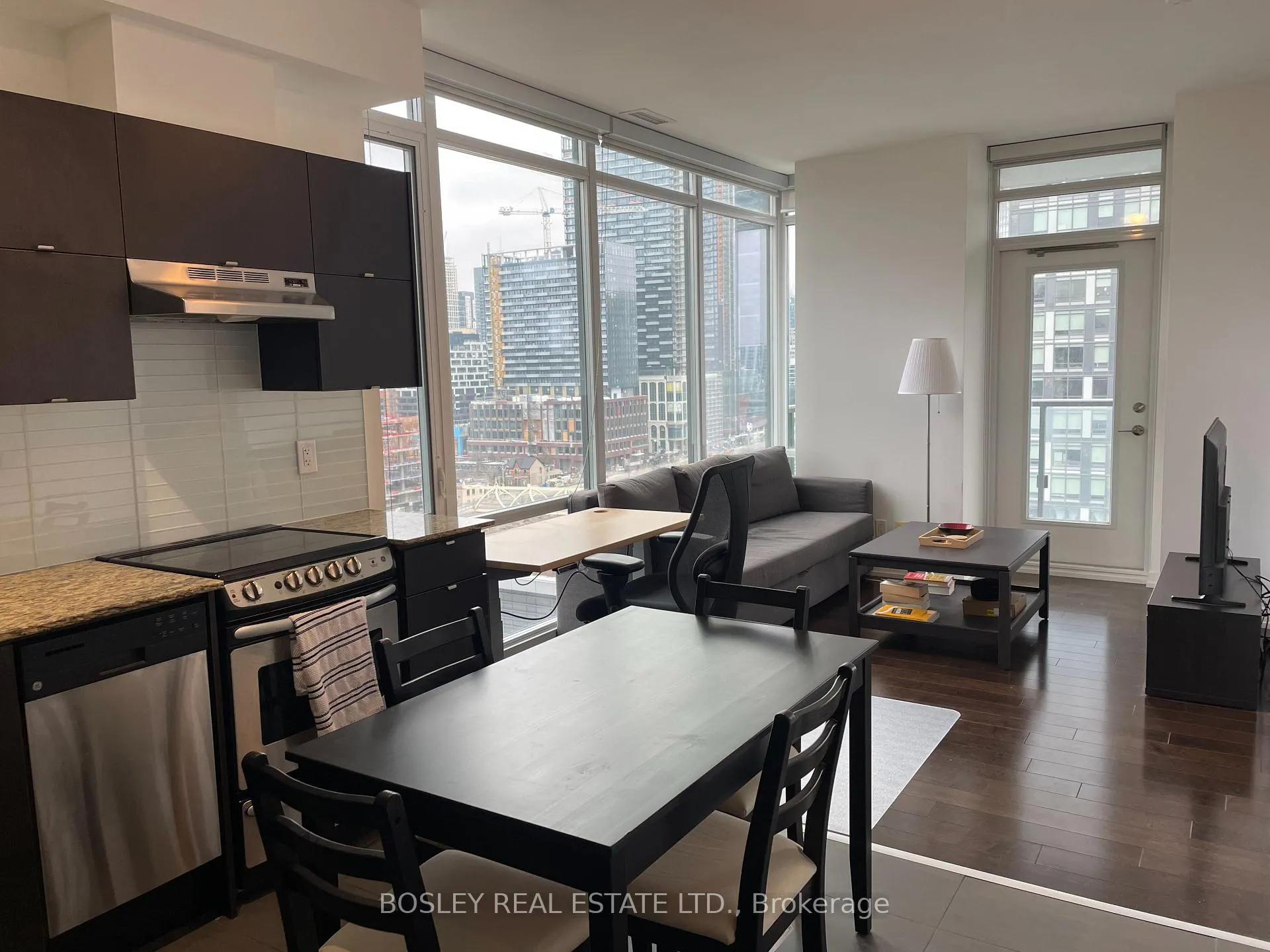 Front of Unit 1404, 170 Fort York Boulevard
