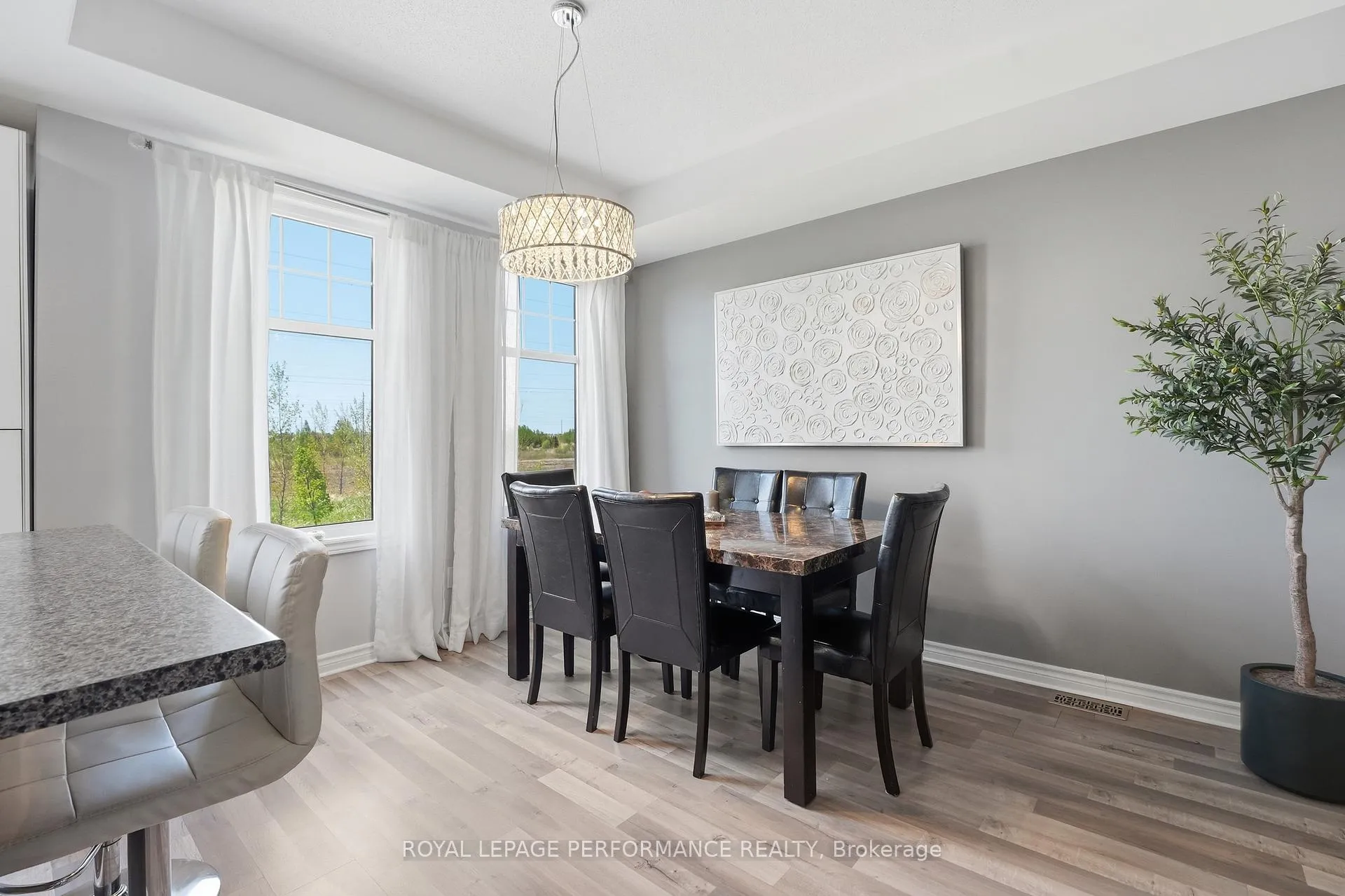 Photo 14 of 663 Trigoria Crescent, Ottawa, Avalon West — HOMEH