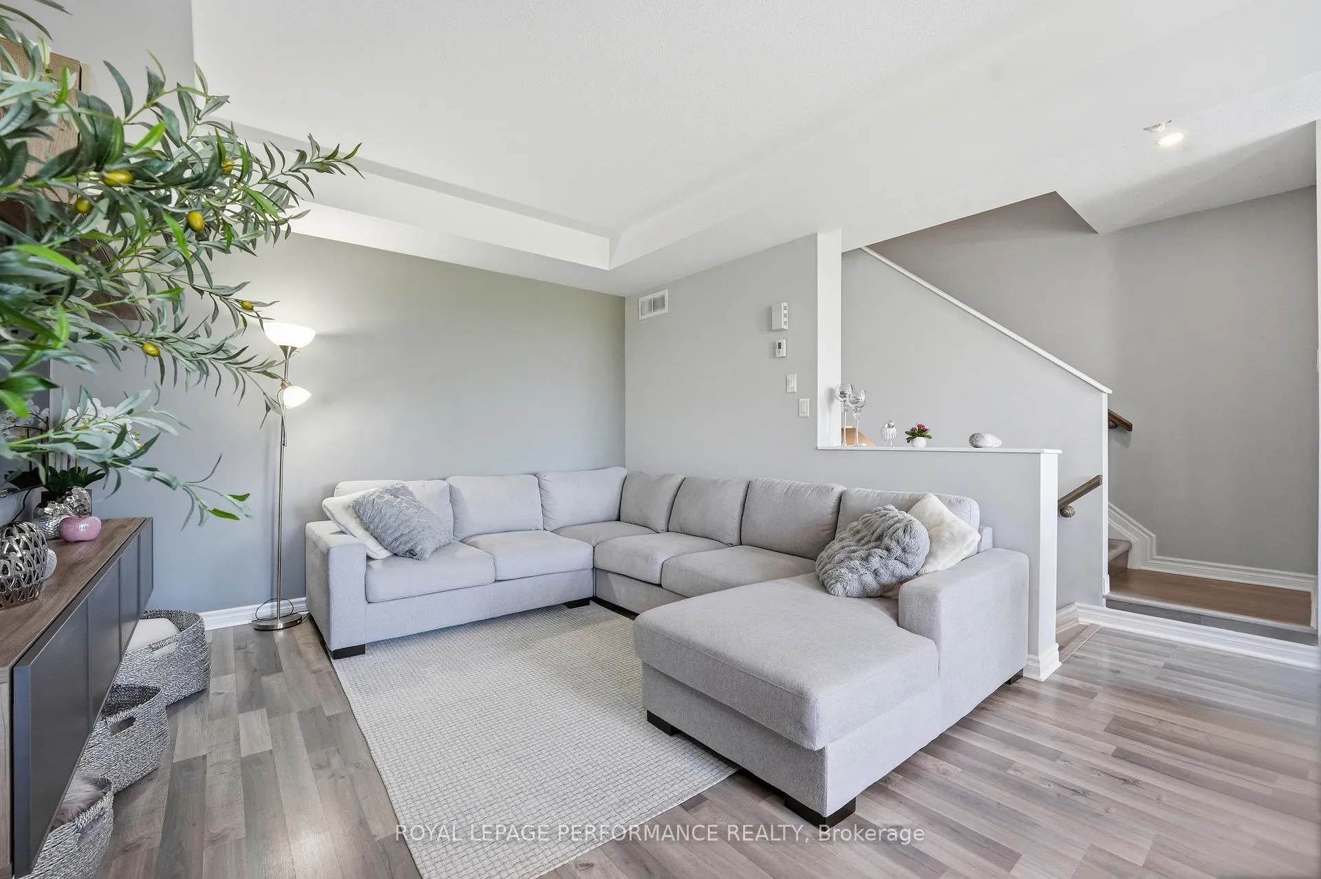 Photo 17 of 663 Trigoria Crescent, Ottawa, Avalon West — HOMEH