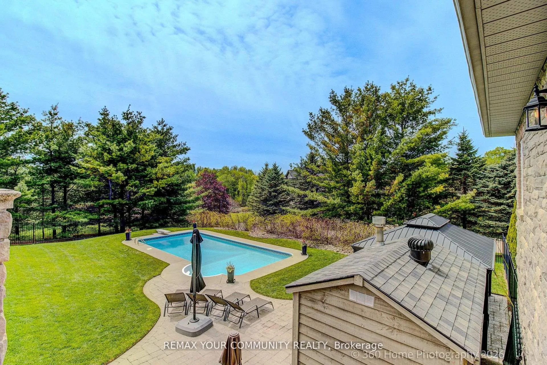 Photo 13 of 8 High Forest Court, Caledon, Palgrave — HOMEH