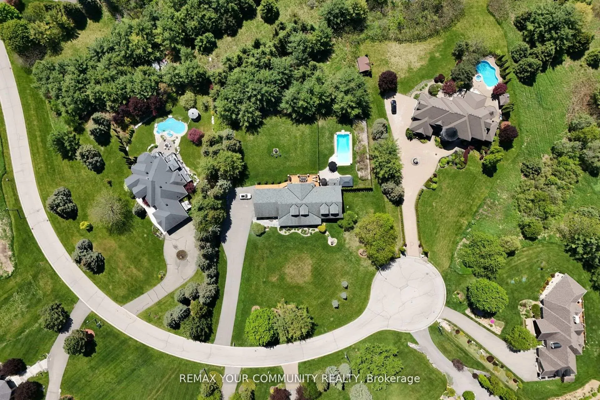 Photo 49 of 8 High Forest Court, Caledon, Palgrave — HOMEH