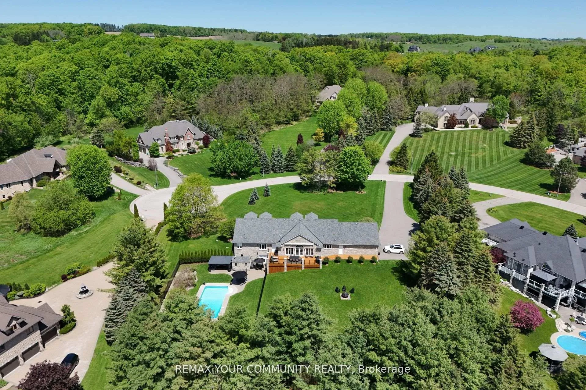 Photo 50 of 8 High Forest Court, Caledon, Palgrave — HOMEH