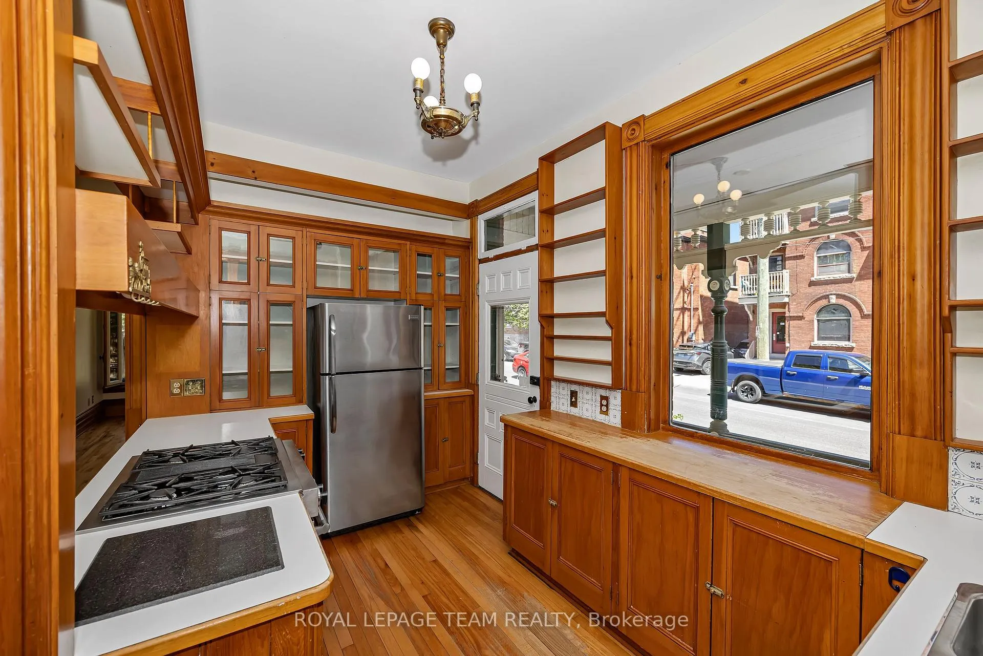 Photo 11 of 537 Gilmour Street, Ottawa, Ottawa Centre — HOMEH