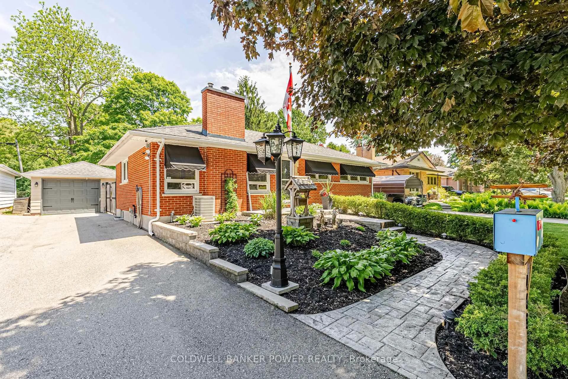 Front of 468 Jellicoe Crescent