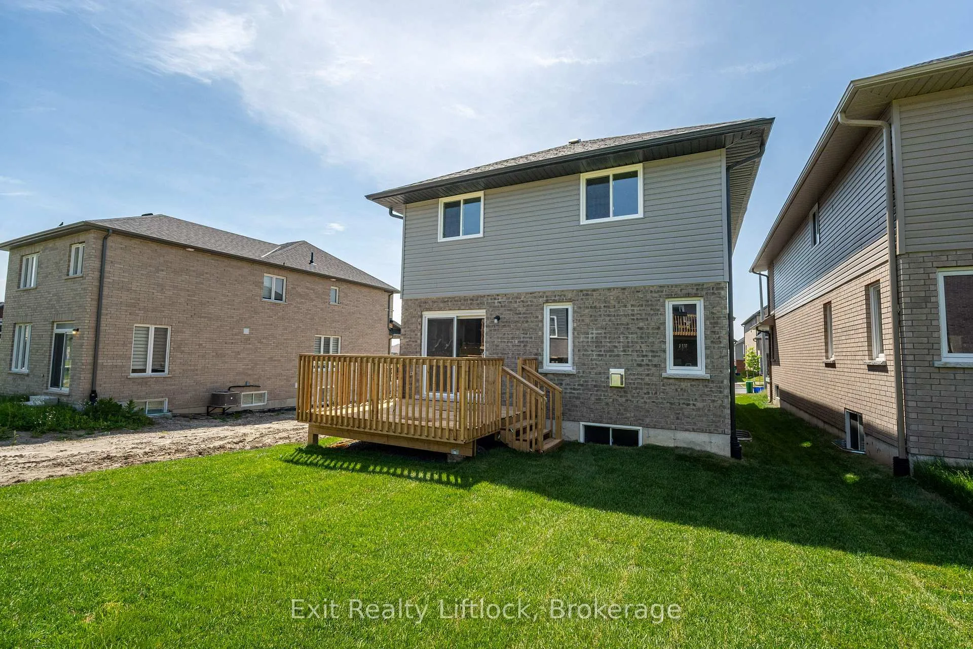 Photo 38 of 242 O'Neil Street, Peterborough, Monaghan Ward 2 — HOMEH
