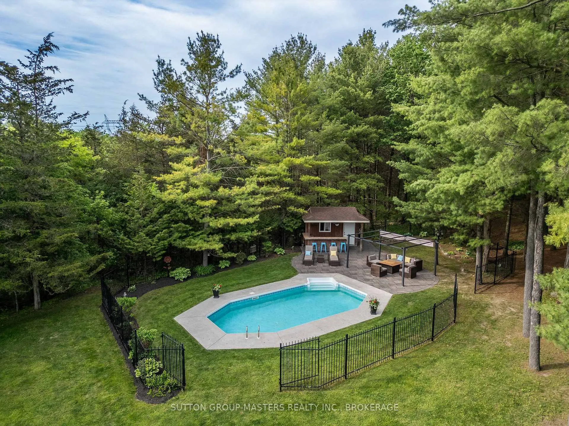 Photo 3 of 4900 North Shore Crescent, Frontenac, Frontenac South — HOMEH