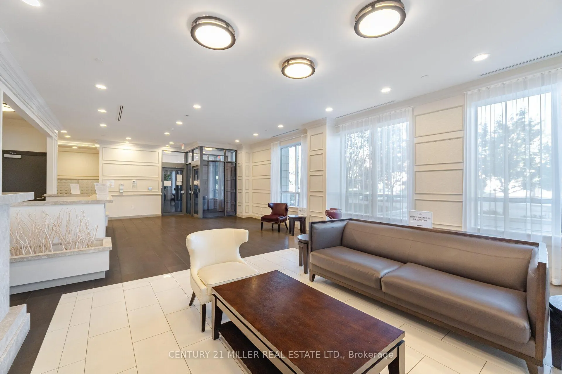 Photo 5 of Unit Ph08, 35 Saranac Boulevard, Toronto, Englemount-Lawrence — HOMEH