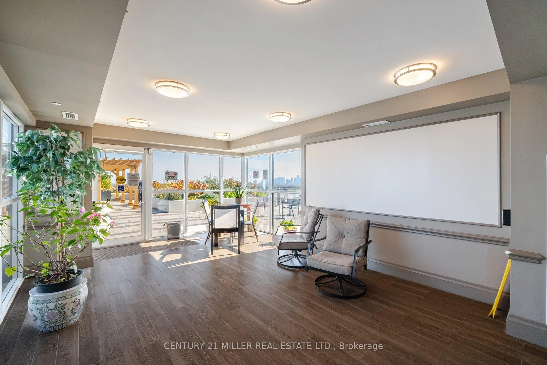 Photo 28 of Unit Ph08, 35 Saranac Boulevard, Toronto, Englemount-Lawrence — HOMEH