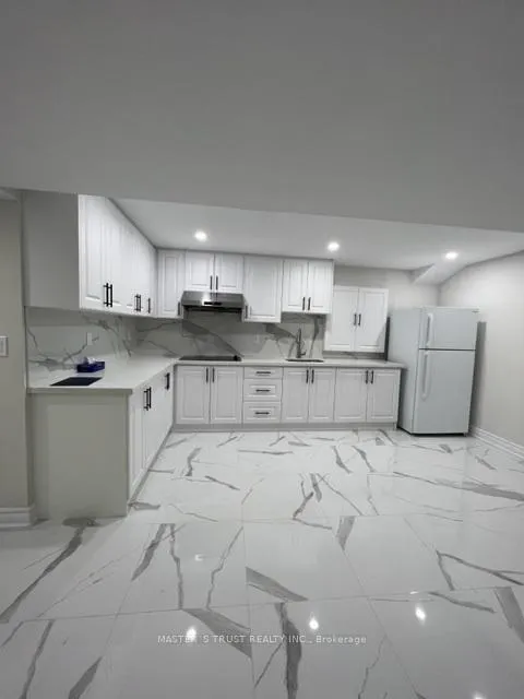 Photo 4 of Unit BSM, 103 Ebury Drive, Brampton, Credit Valley — HOMEH