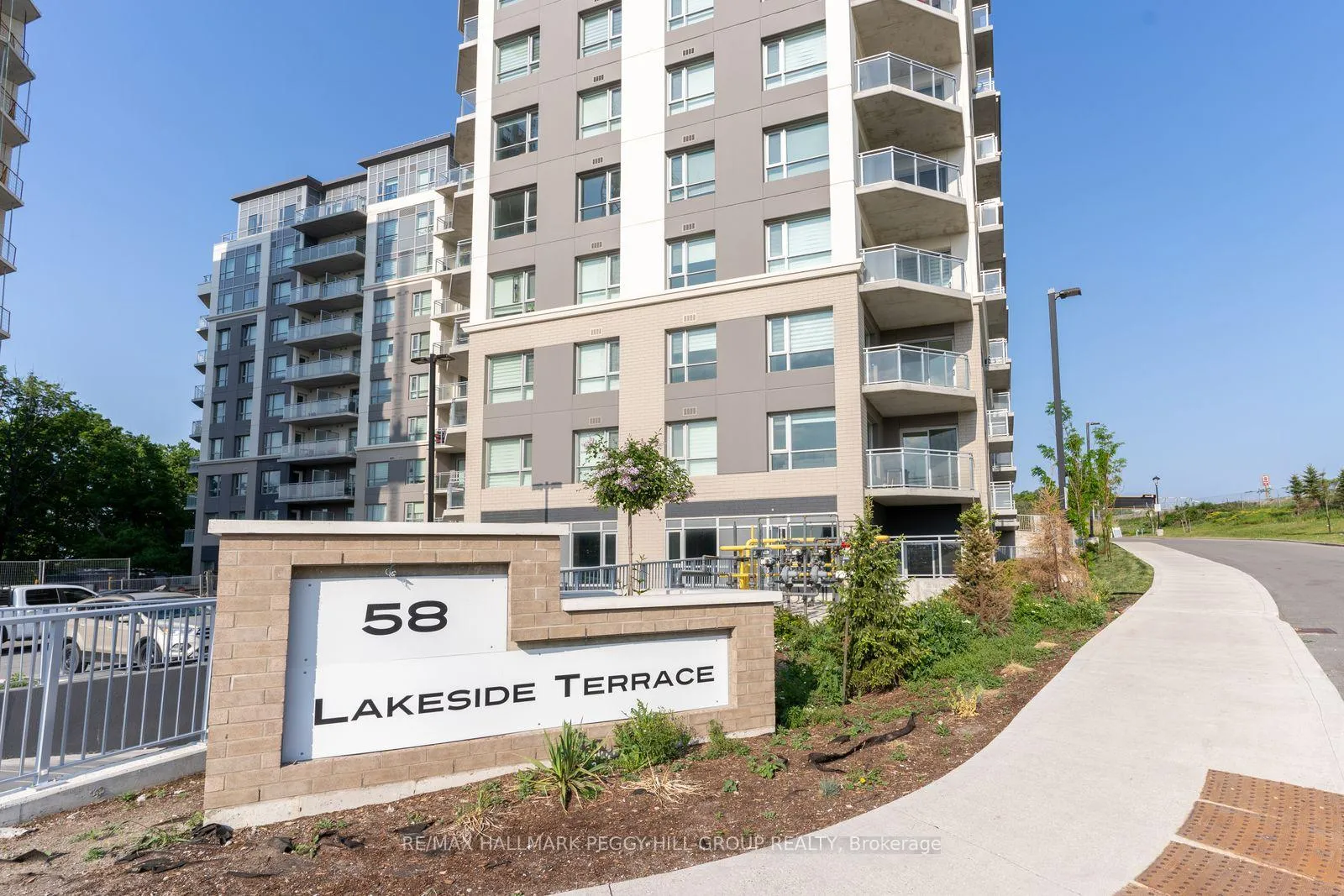 Photo 1 of Unit 603, 58 Lakeside Terrace, Barrie, Little Lake — HOMEH