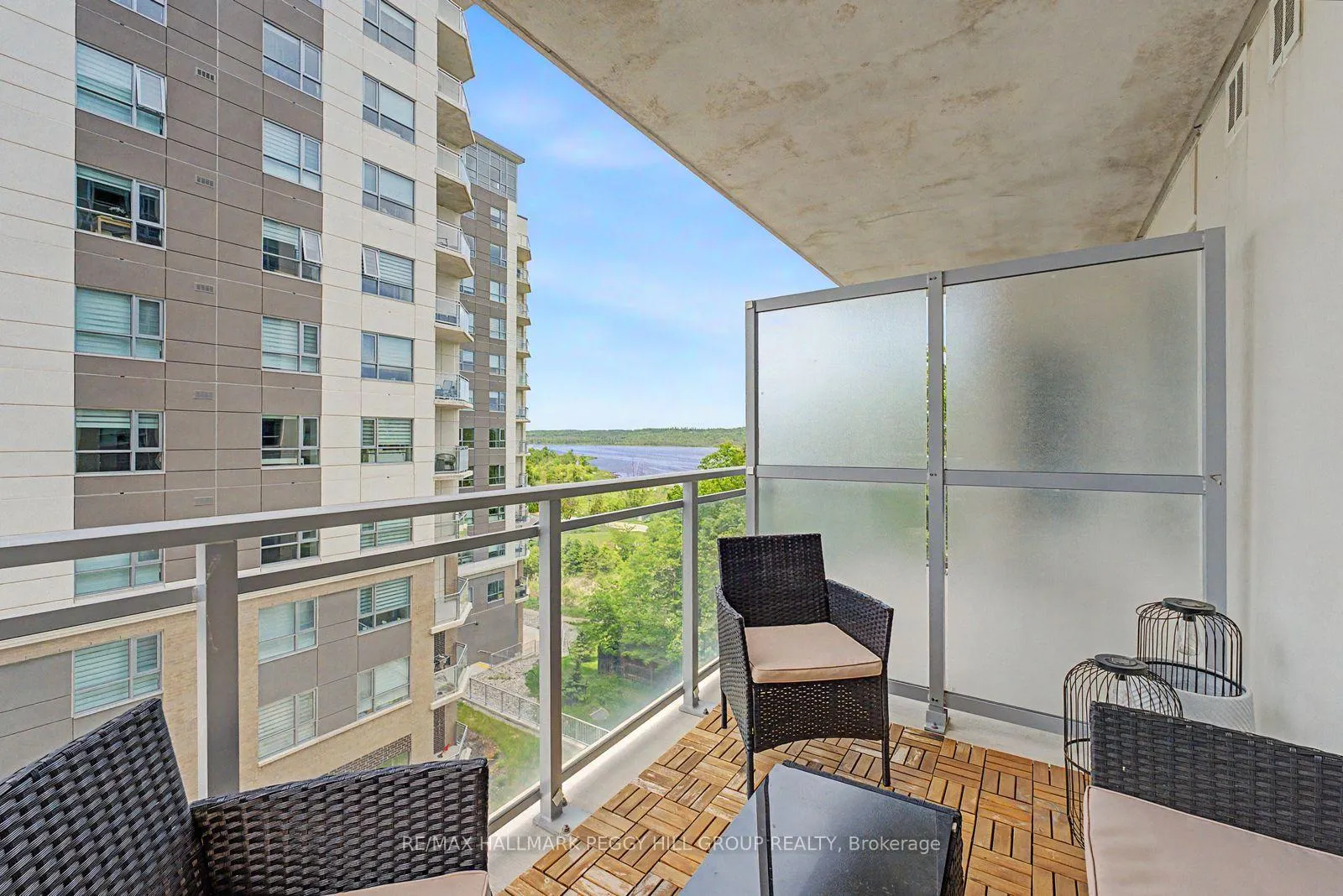 Photo 12 of Unit 603, 58 Lakeside Terrace, Barrie, Little Lake — HOMEH