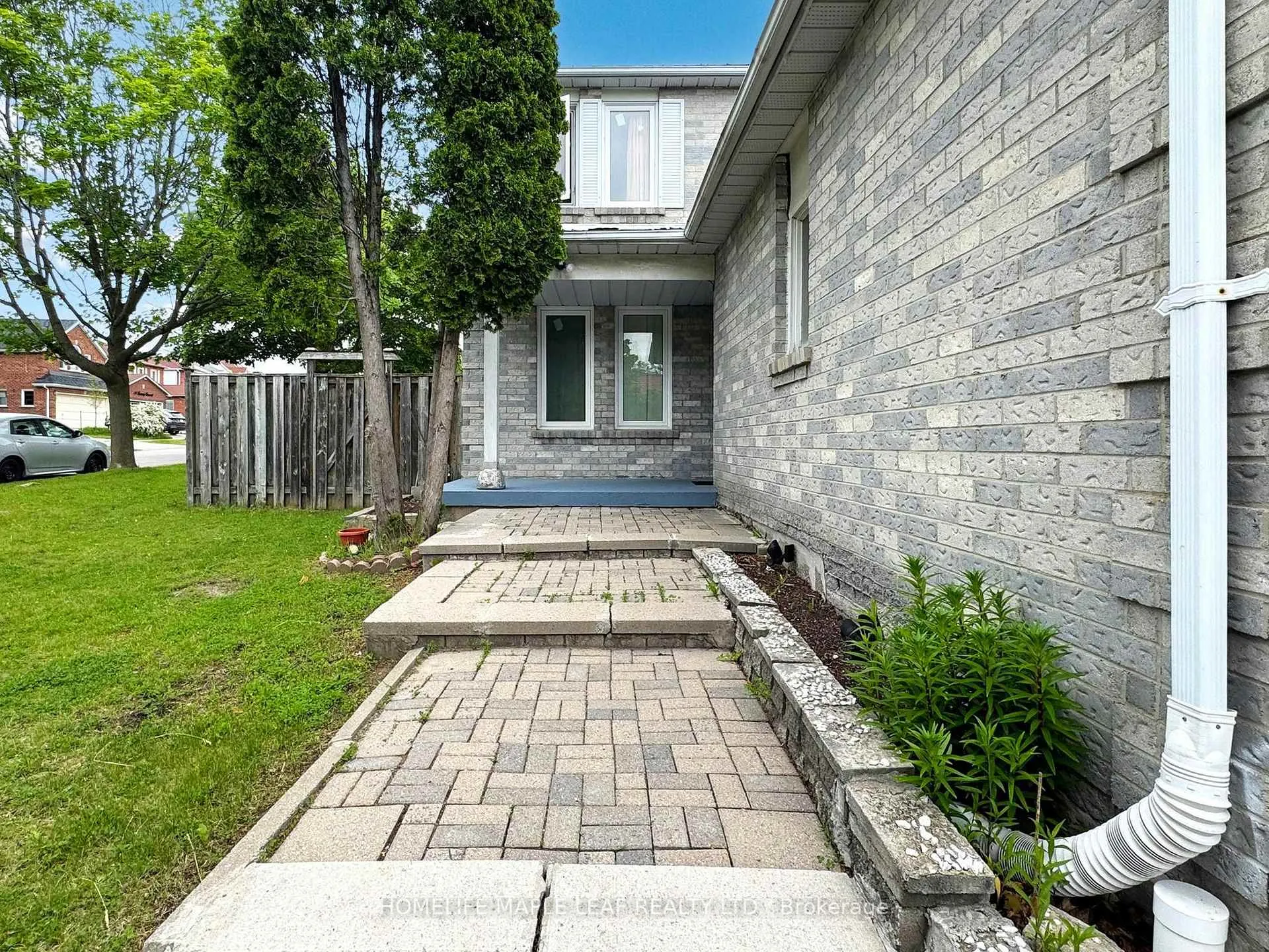 Photo 2 of 39 Lamay Crescent, Scarborough, Rouge — HOMEH