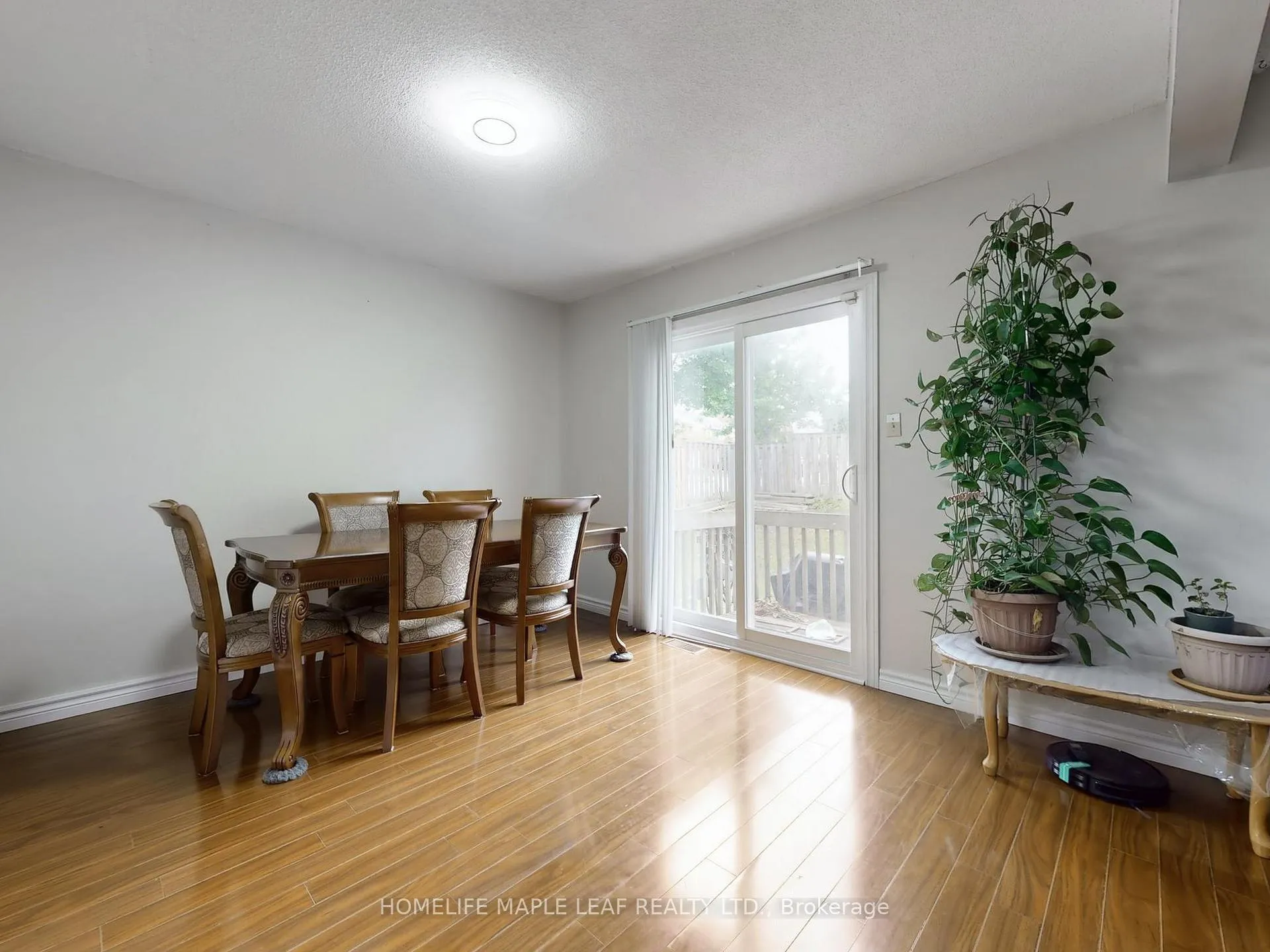 Photo 8 of 39 Lamay Crescent, Scarborough, Rouge — HOMEH