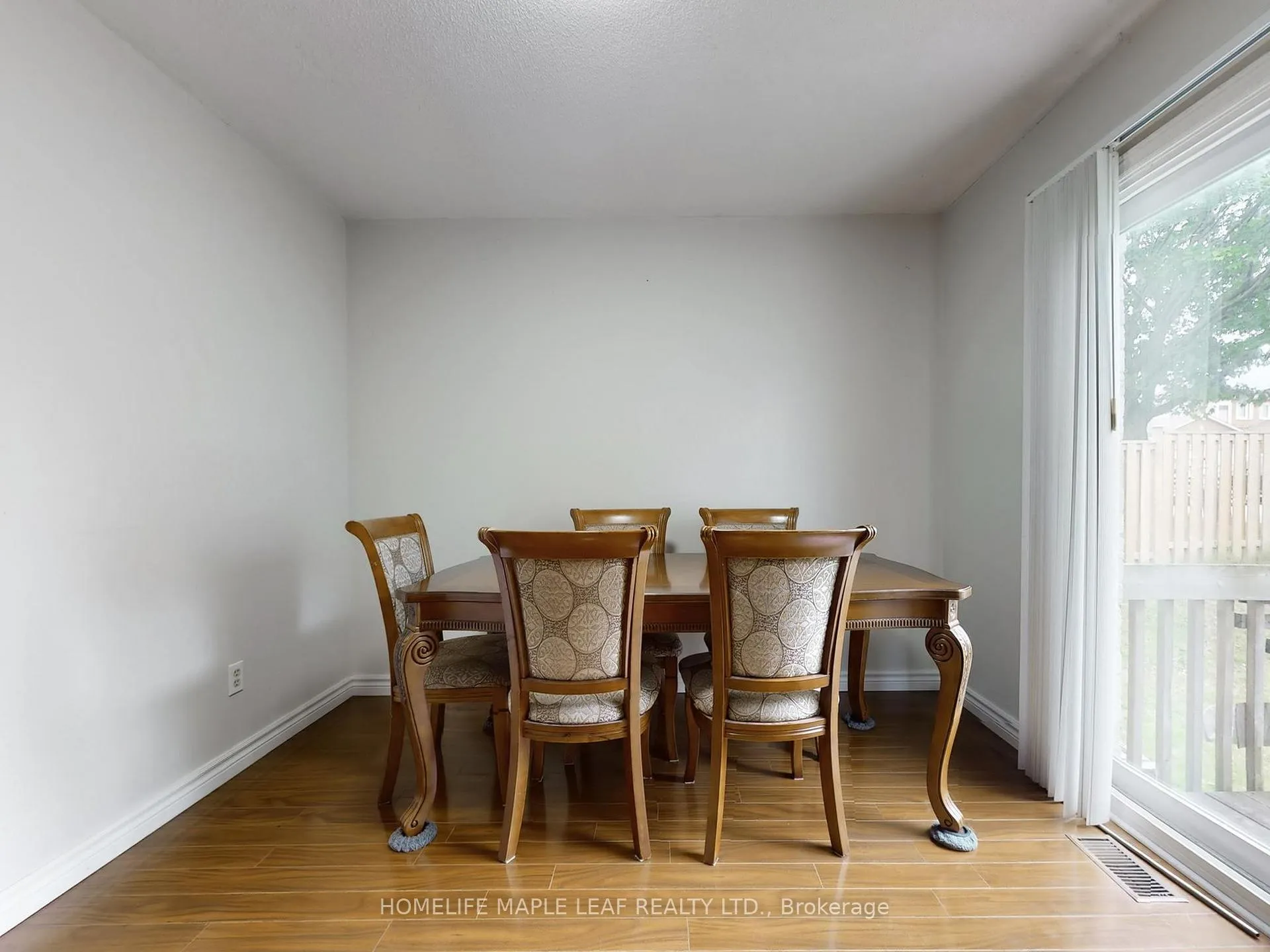 Photo 9 of 39 Lamay Crescent, Scarborough, Rouge — HOMEH