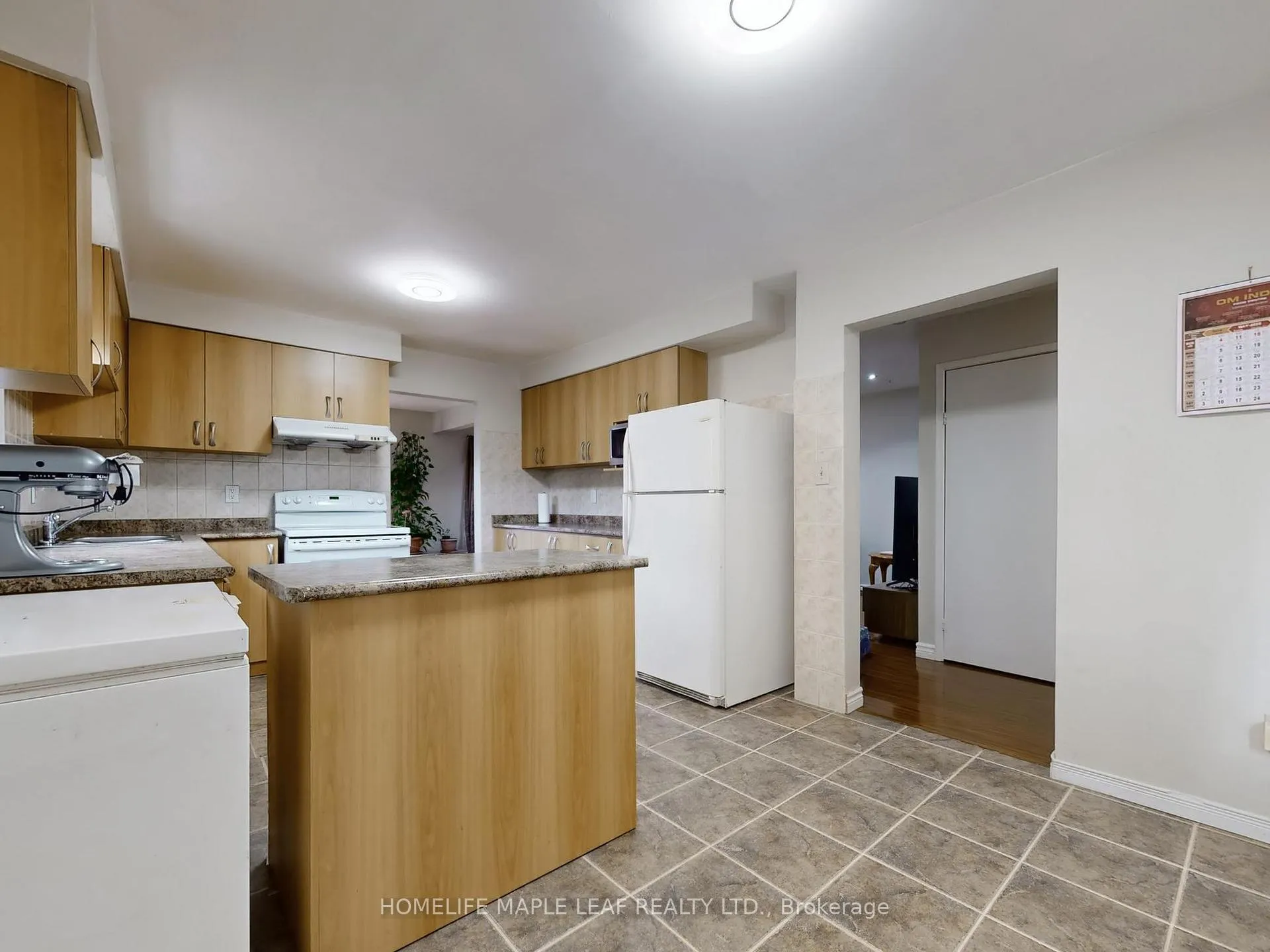 Photo 11 of 39 Lamay Crescent, Scarborough, Rouge — HOMEH