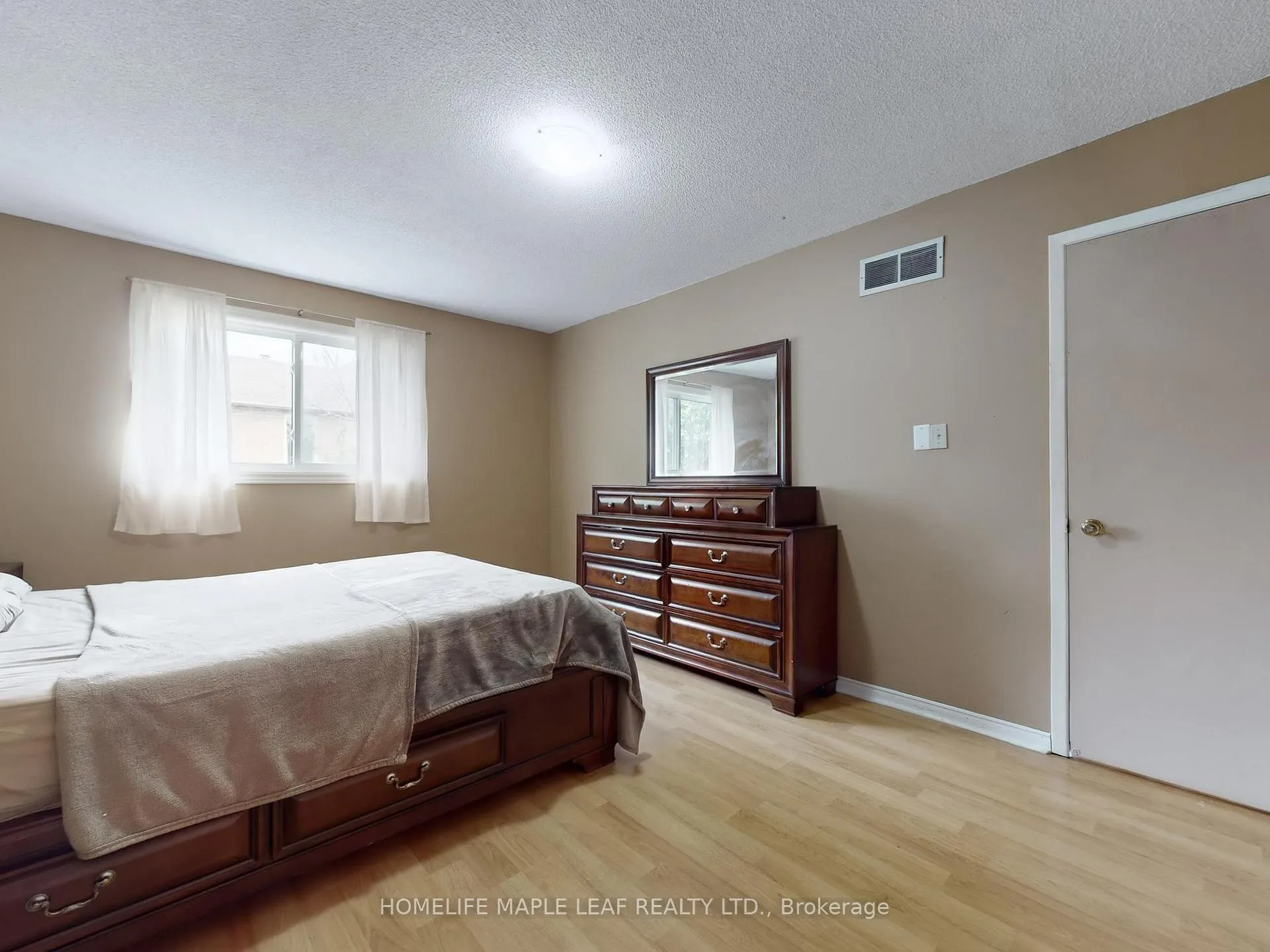 Photo 22 of 39 Lamay Crescent, Scarborough, Rouge — HOMEH