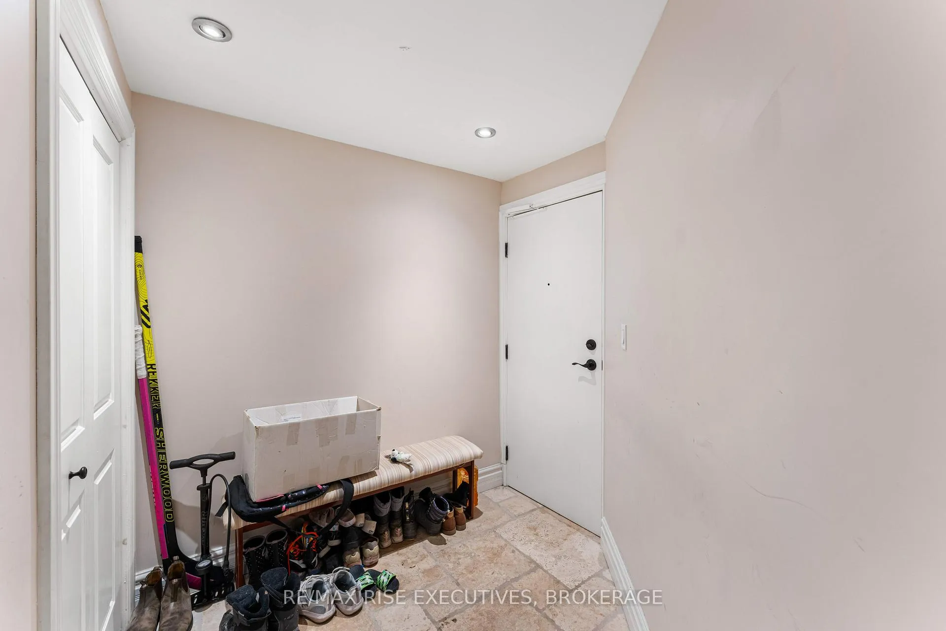 Photo 23 of 639 Walters Street, Kingston, Kingston East (Incl Barret Crt) — HOMEH