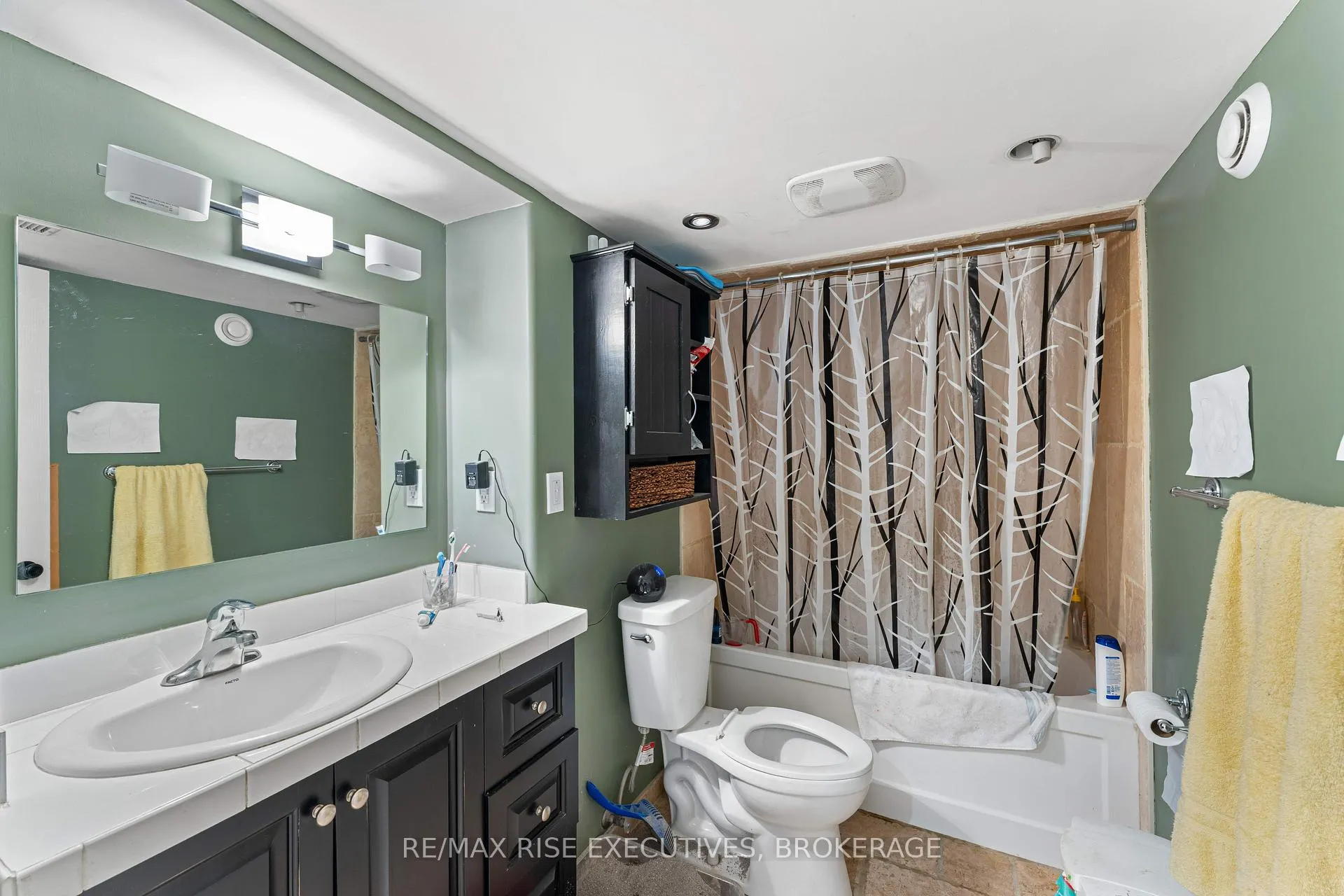 Photo 30 of 639 Walters Street, Kingston, Kingston East (Incl Barret Crt) — HOMEH