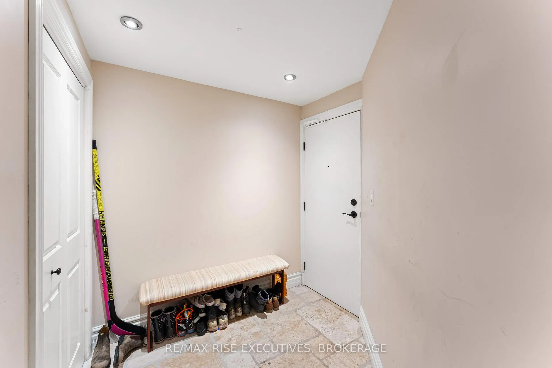 Photo 34 of 639 Walters Street, Kingston, Kingston East (Incl Barret Crt) — HOMEH