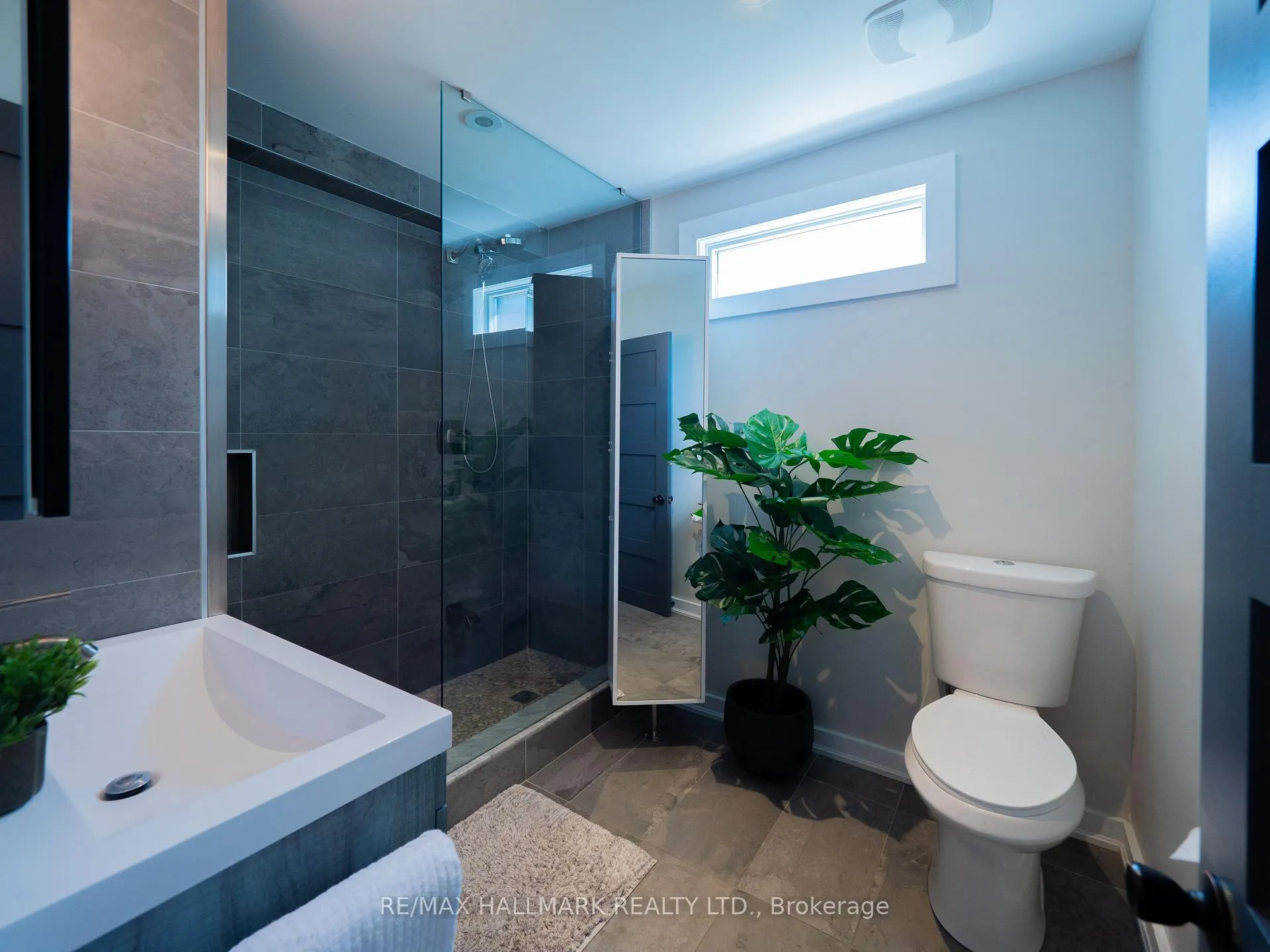 Photo 31 of 333 Monarch Park Avenue, Toronto, Danforth Village-East York — HOMEH