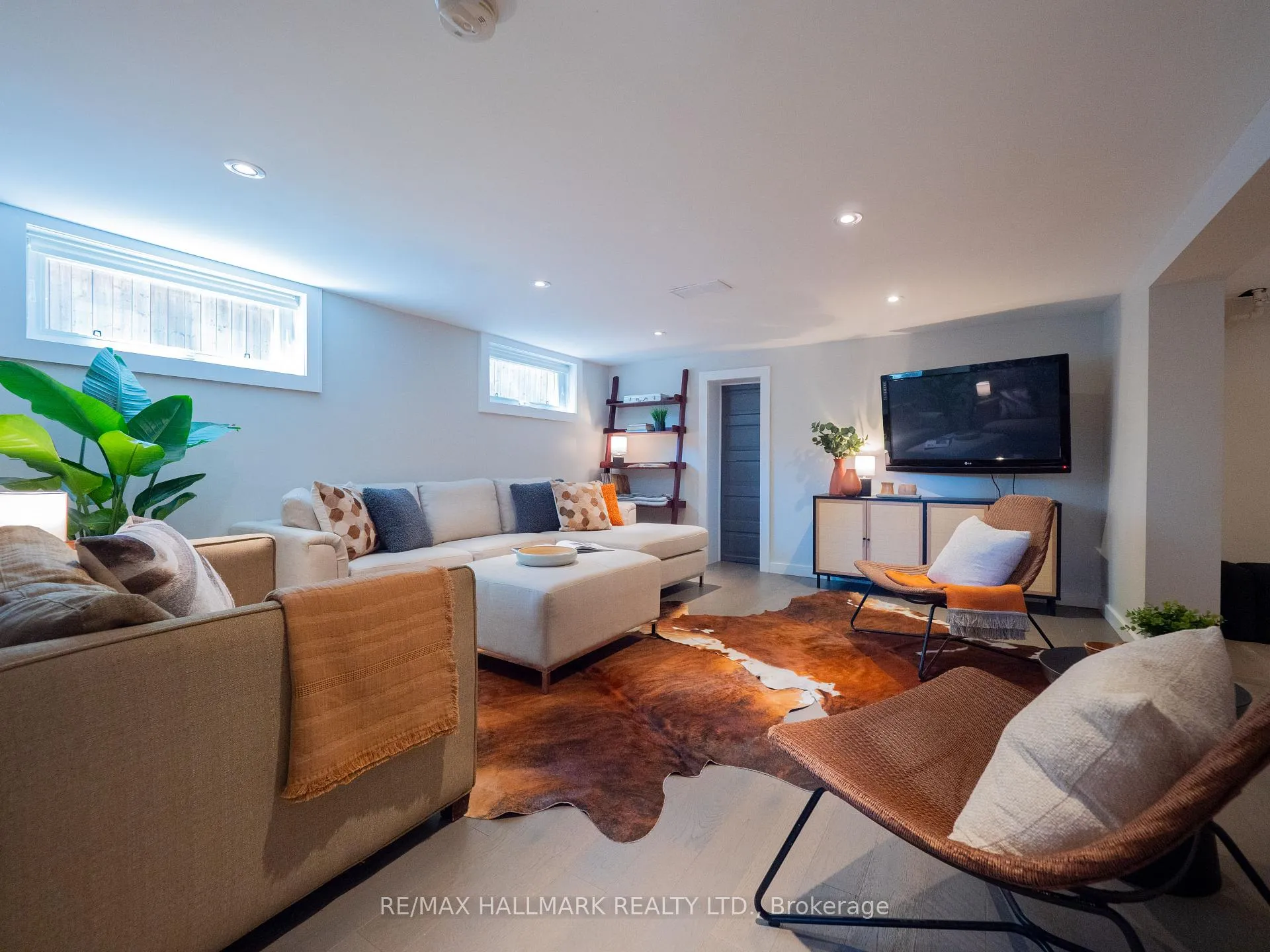 Photo 33 of 333 Monarch Park Avenue, Toronto, Danforth Village-East York — HOMEH