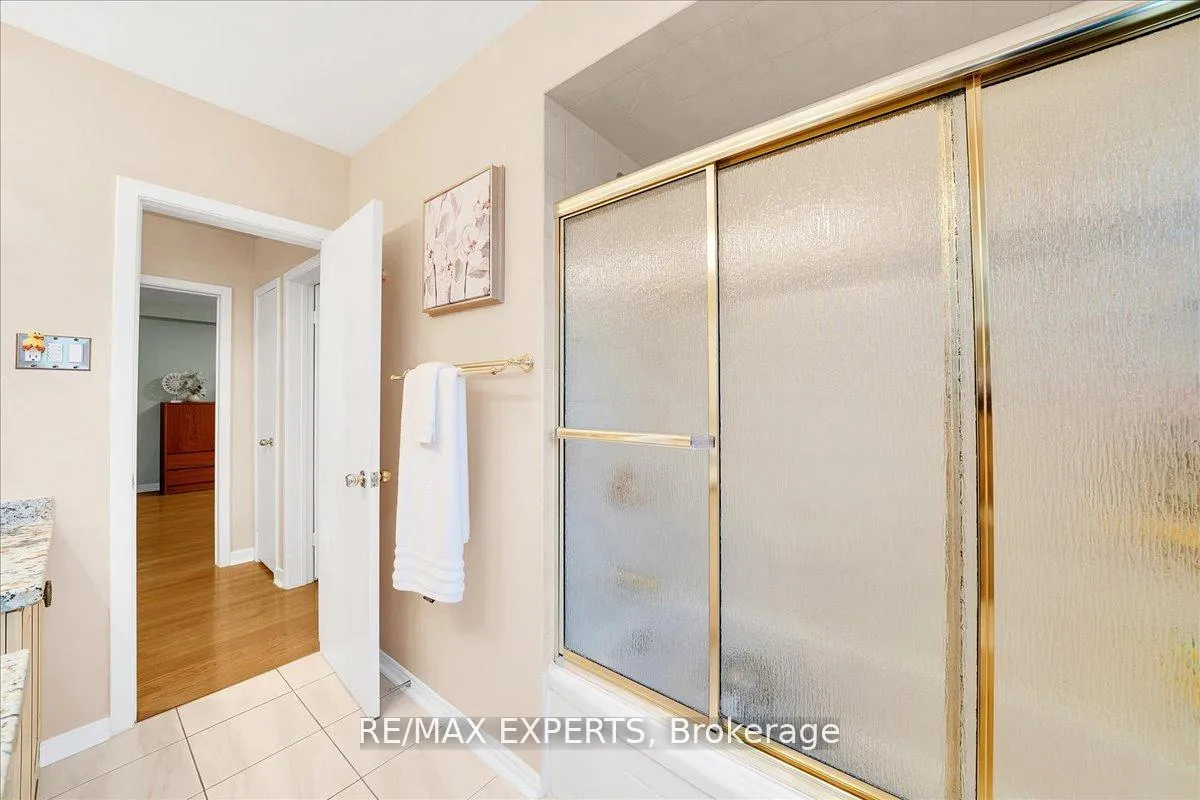 Photo 26 of 239 Mill Road, Etobicoke, Markland Wood — HOMEH